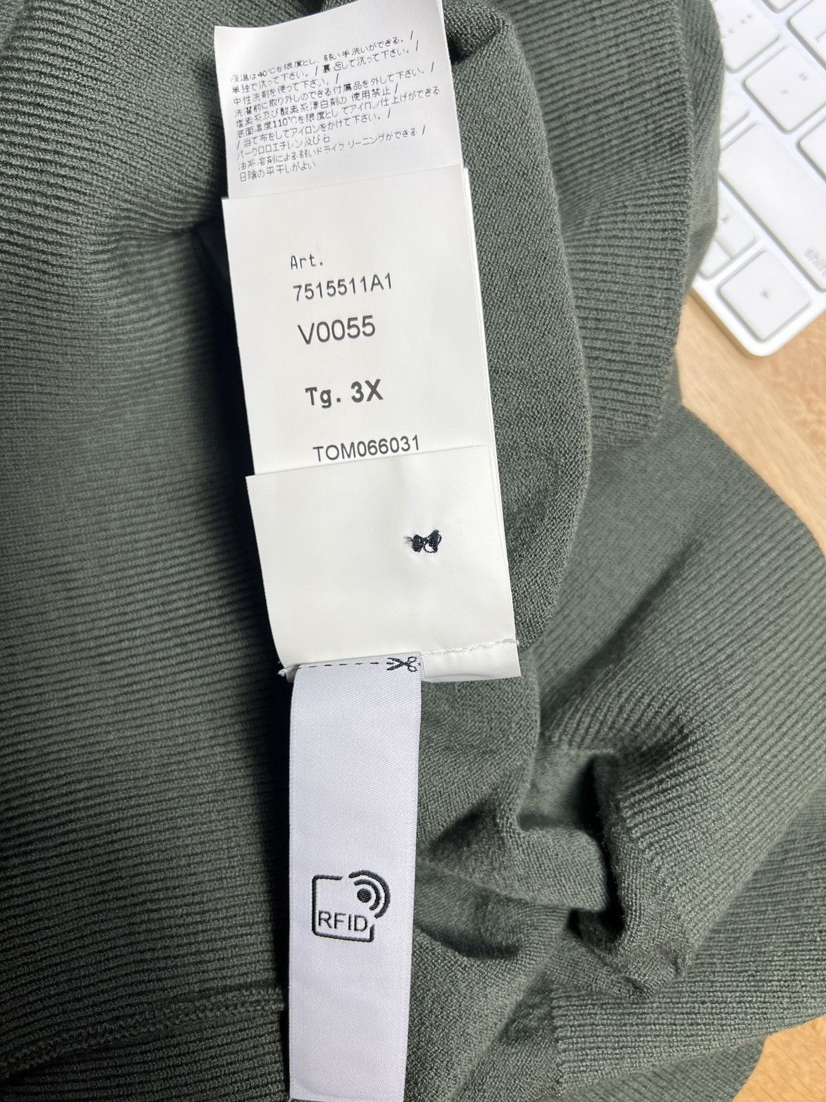 Stone Island Stone Island Wappen Patch Crew Neck Ribbon Wool Knit Top Size US XXL / EU 58 / 5 - 2 Thumbnail