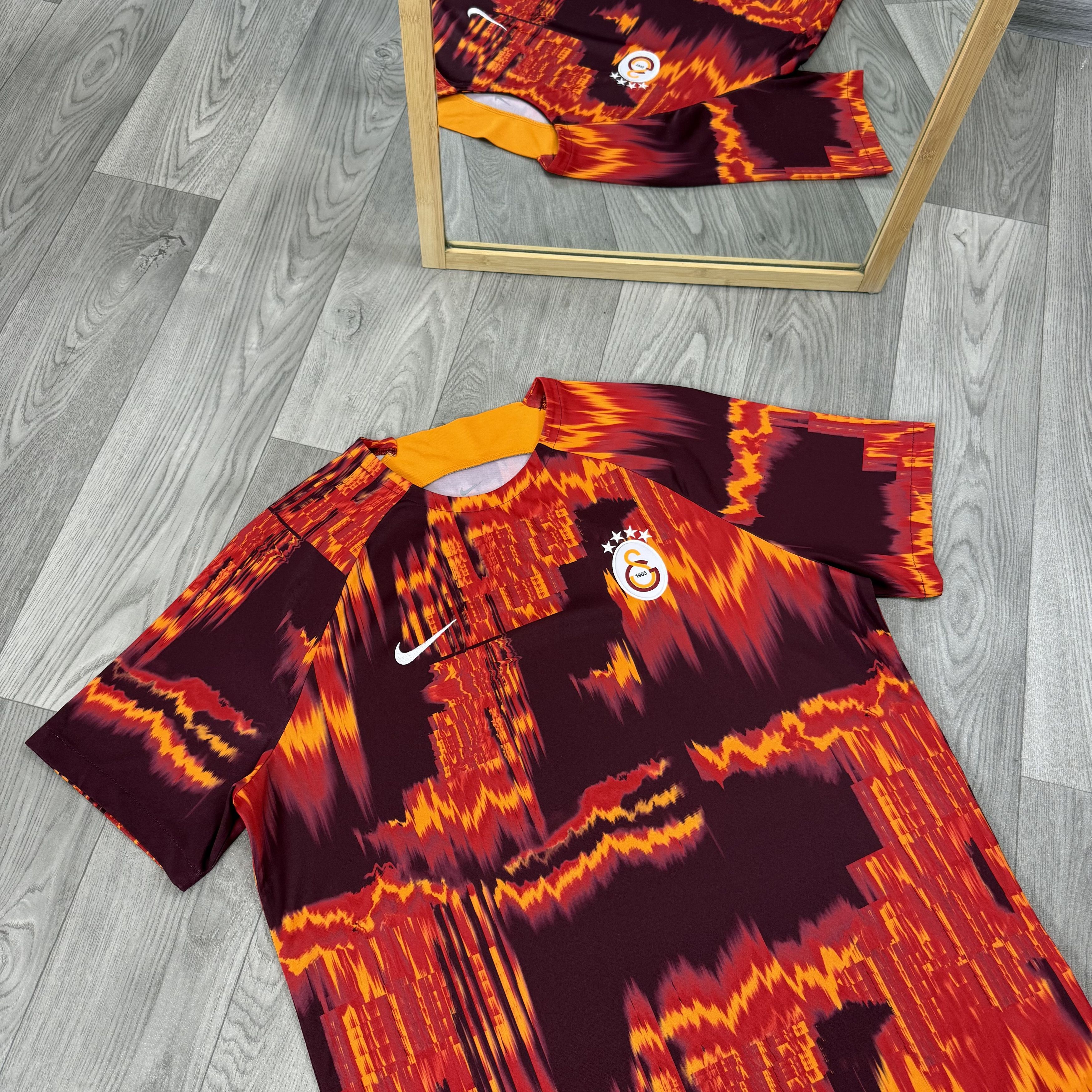 Nike Nike Galatasaray 23-24 Academy Pro Soccer Jersey Tee Shirt Size US XL / EU 56 / 4 - 6 Thumbnail