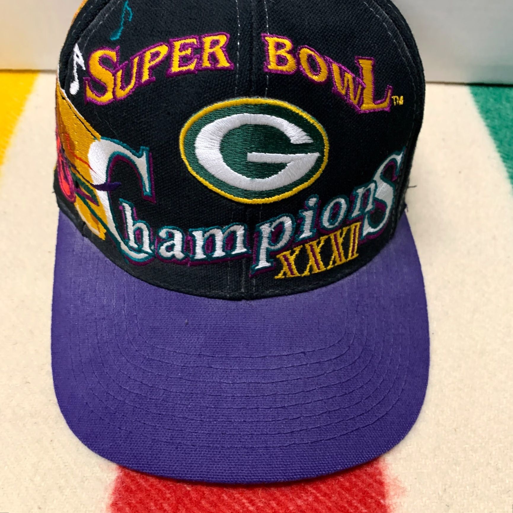 Logo Athletic VINTAGE Green Bay Packers Super Bowl Hat Black Snapback XXXI New Orleans Logo Athletic Hat Men One Size Black Size ONE SIZE - 3 Thumbnail