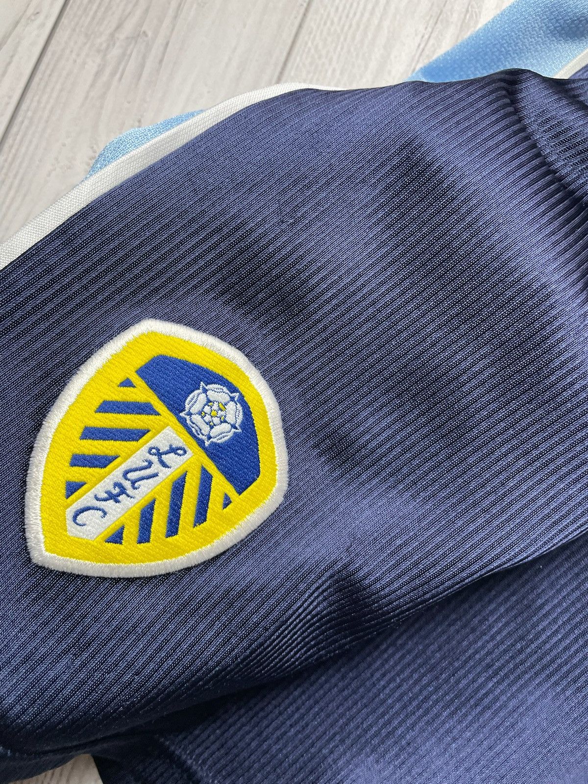 Puma Vintage puma Leeds soccer shorts size S Logo Size US 30 / EU 46 - 6 Thumbnail