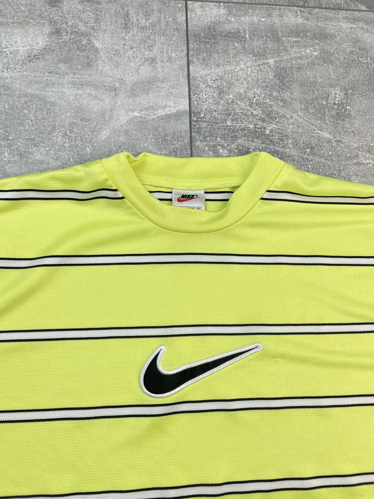 Nike × Vintage Nike Vintage 90s Center Swoosh Logo T-shirt Size US L / EU 52-54 / 3 - 5 Thumbnail