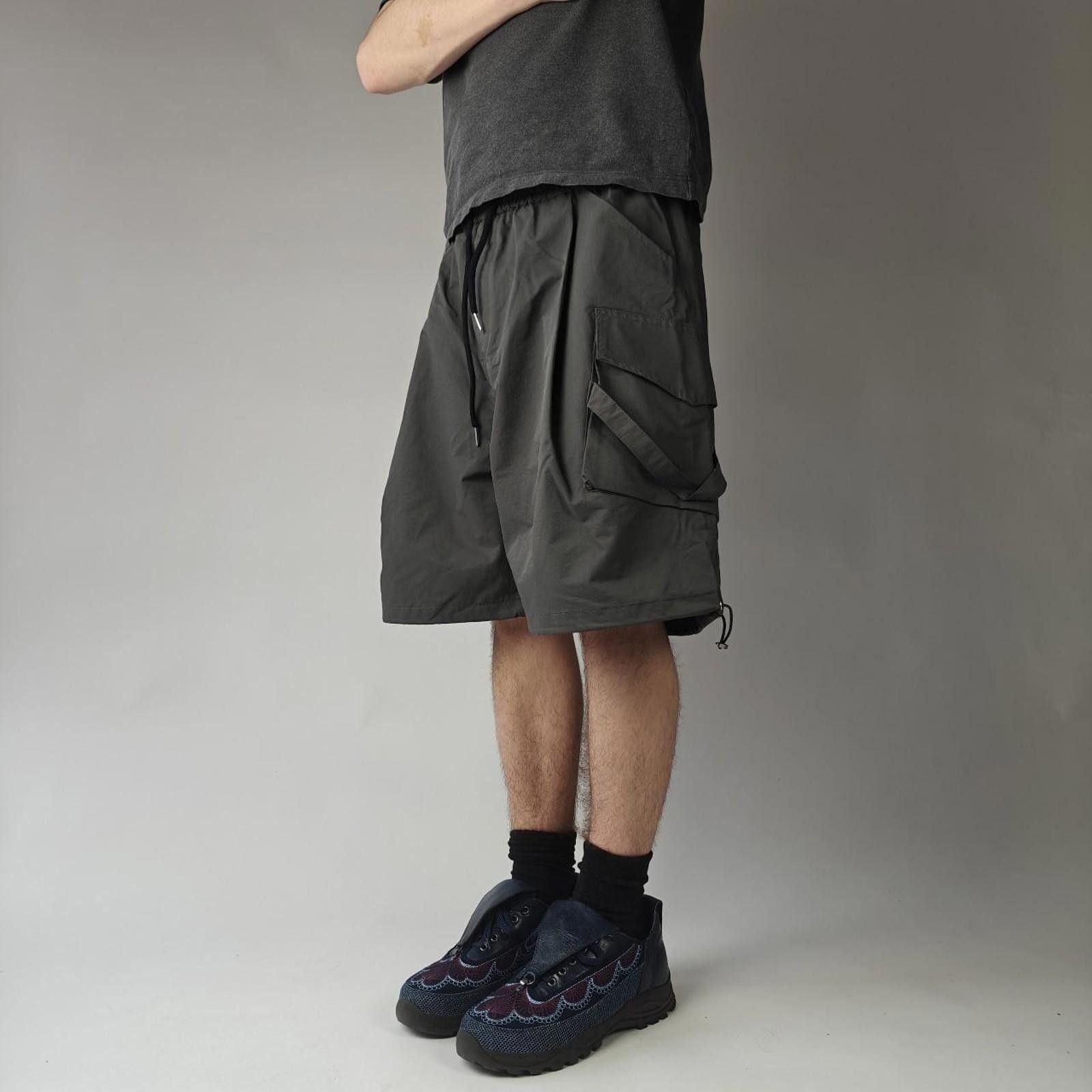 Other Grey Articulated Wide Leg Cargo Shorts Size US 32 / EU 48 - 2 Thumbnail