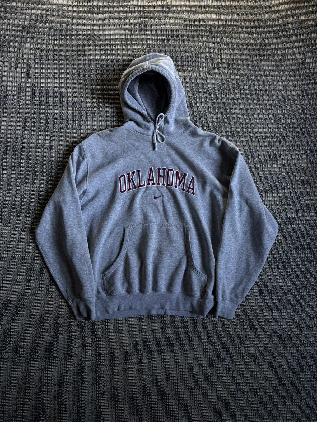 Nike Vintage Nike Oklahoma Big Logo Swoosh Boxy Fit Hoodie Size US L / EU 52-54 / 3 - 2 Thumbnail