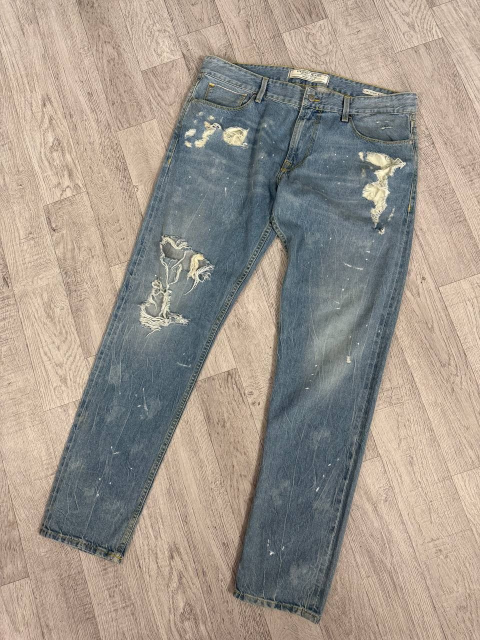 Guess Guess distressed denim selvedge jeans Size US 36 / EU 52 - 2 Thumbnail