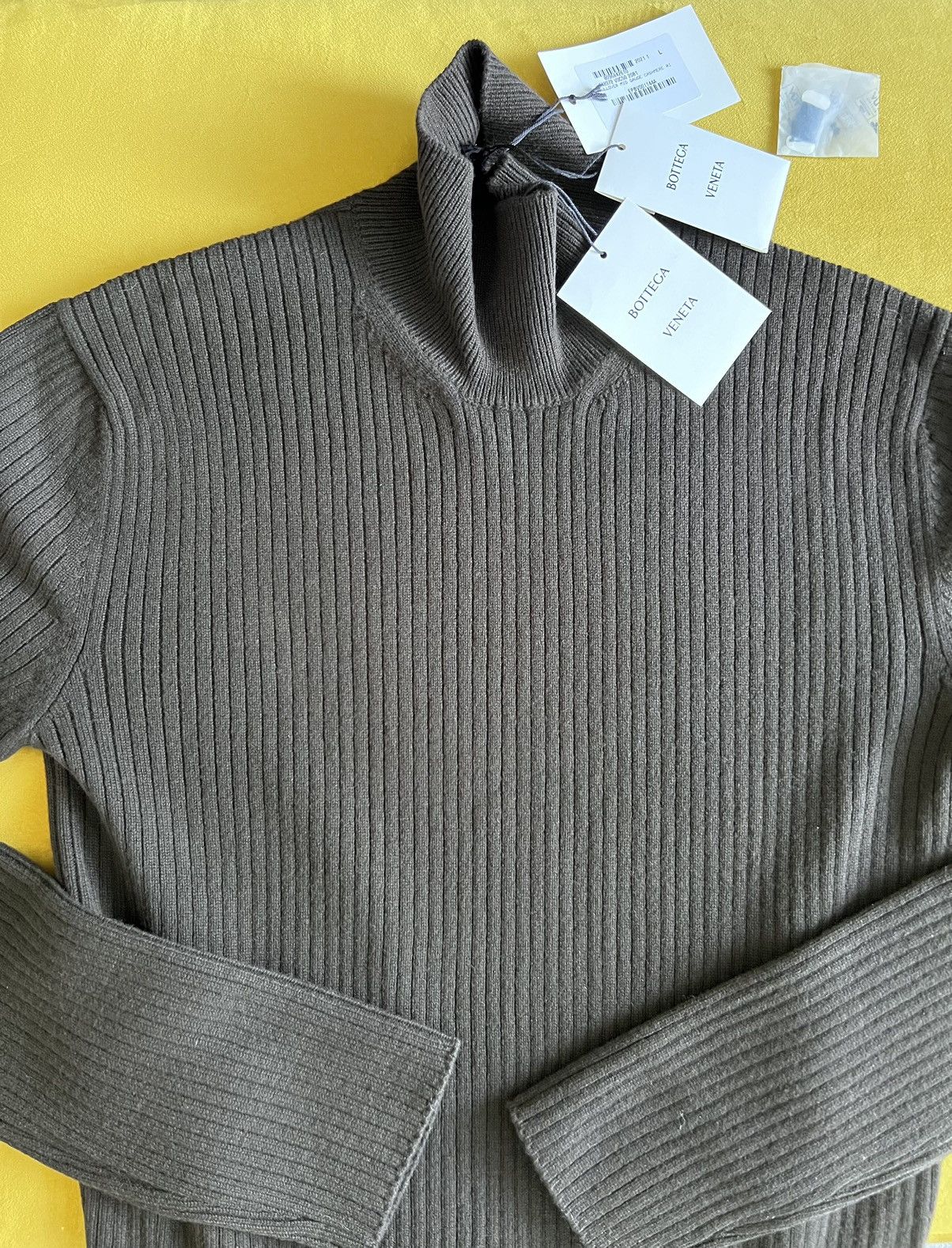 Bottega Veneta Wool-cashmere-blend high-neck ribbed sweater, slim L, Italy Size US L / EU 52-54 / 3 - 2 Thumbnail
