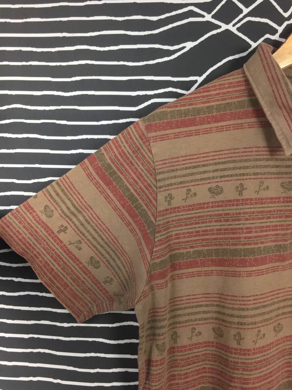 Global Work × Japanese Brand Global Work Aztec Native Patterned Polo Tee Size US XL / EU 56 / 4 - 4 Thumbnail