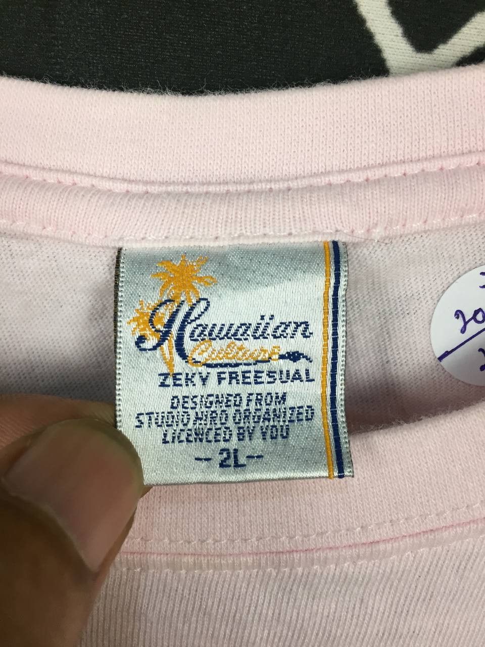 Vintage Han Surf Ride On Wave Free Style Surf Designs Tee Size US M / EU 48-50 / 2 - 7 Thumbnail