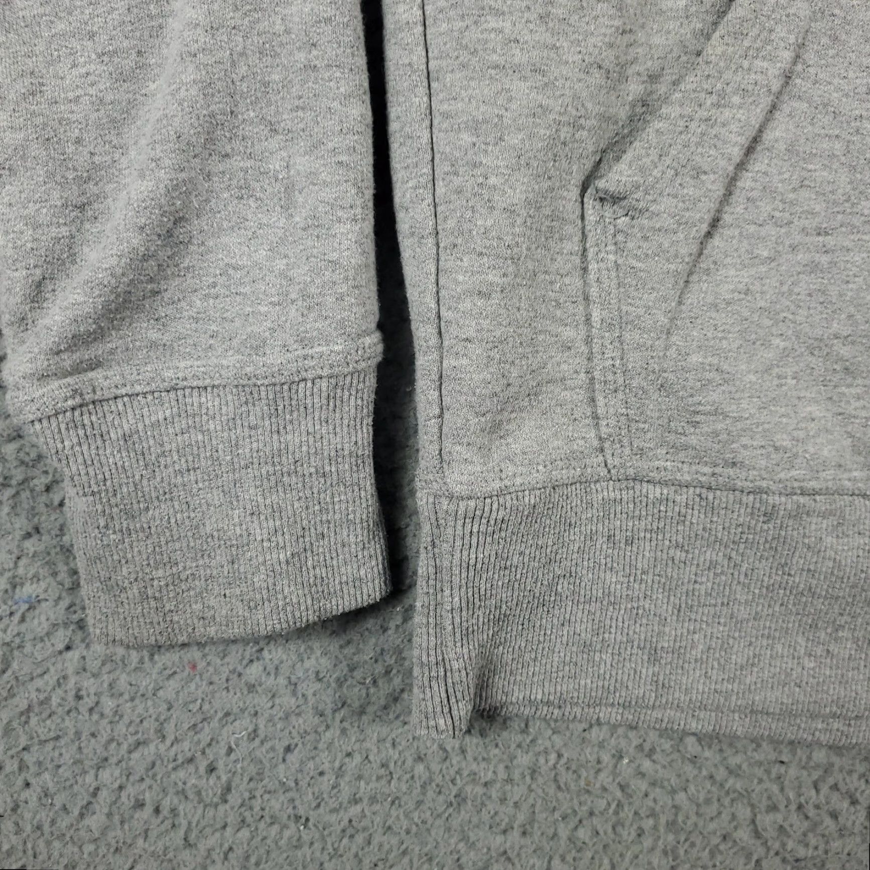 Champion VINTAGE Champion Hoodie Pullover Mens Small Gray Casual All Seasons Sports Size US S / EU 44-46 / 1 - 4 Thumbnail