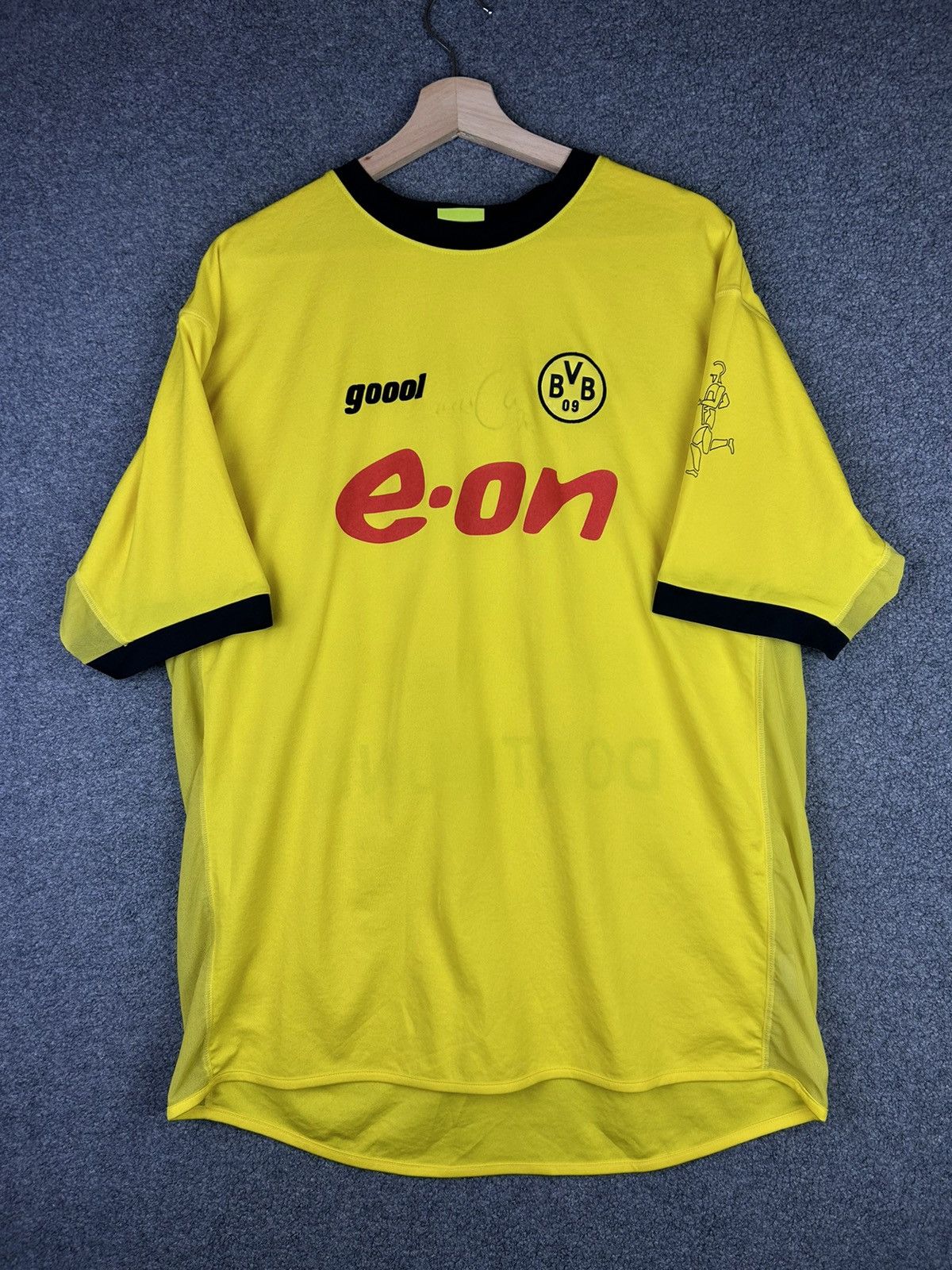 image of Soccer Jersey x Vintage Goool Borussia Dortmund Bvb 2003/04 99 Muschack Jersey in Yellow (Size XL)
