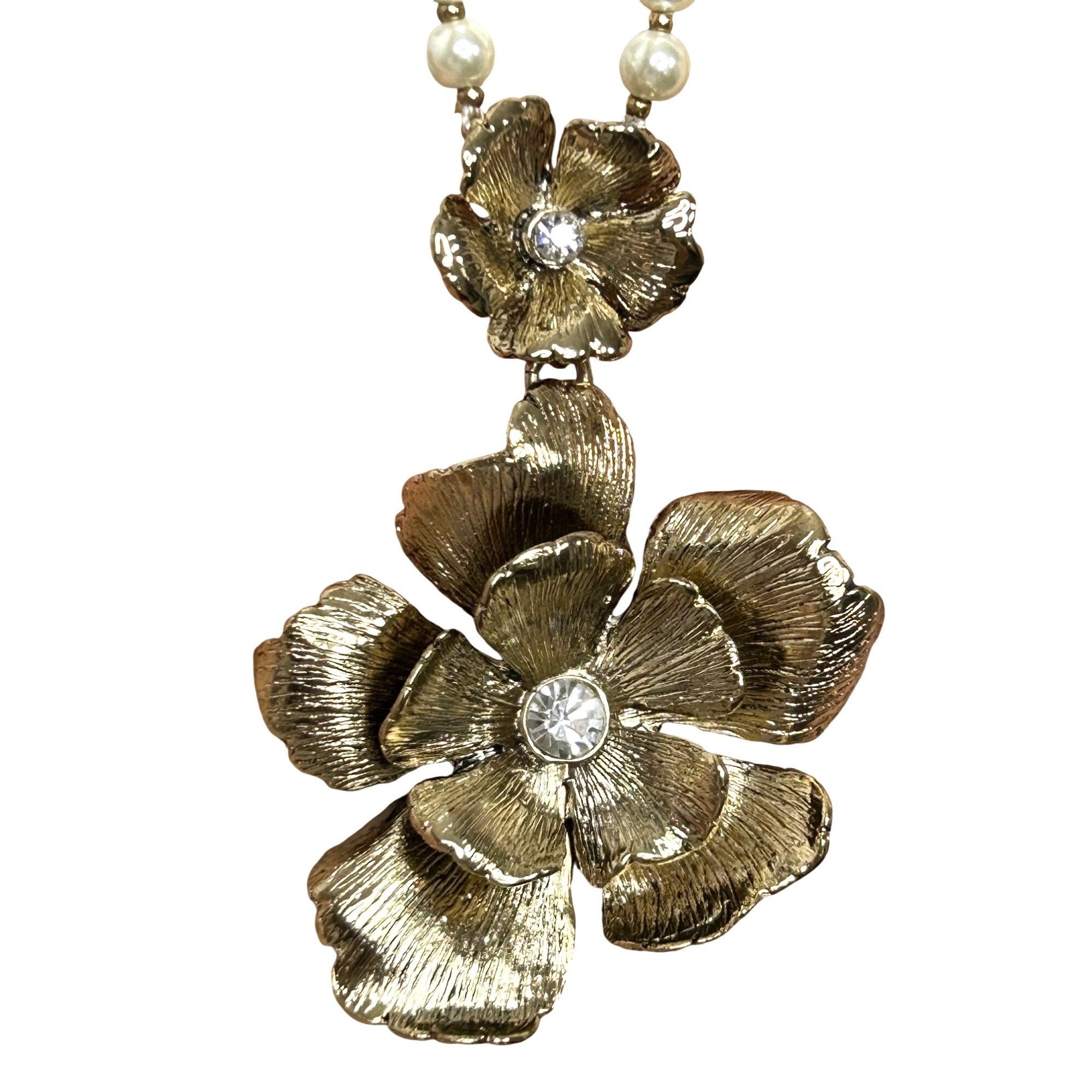 White House Black Market White House Black Market Long Fashion Necklace Flowers Pearl Size ONE SIZE - 2 Thumbnail
