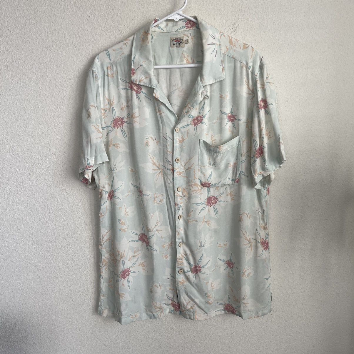 Faherty Faherty Floral Button Down Short Sleeve Recycled Rayon Shirt Size US L / EU 52-54 / 3 - 2 Thumbnail