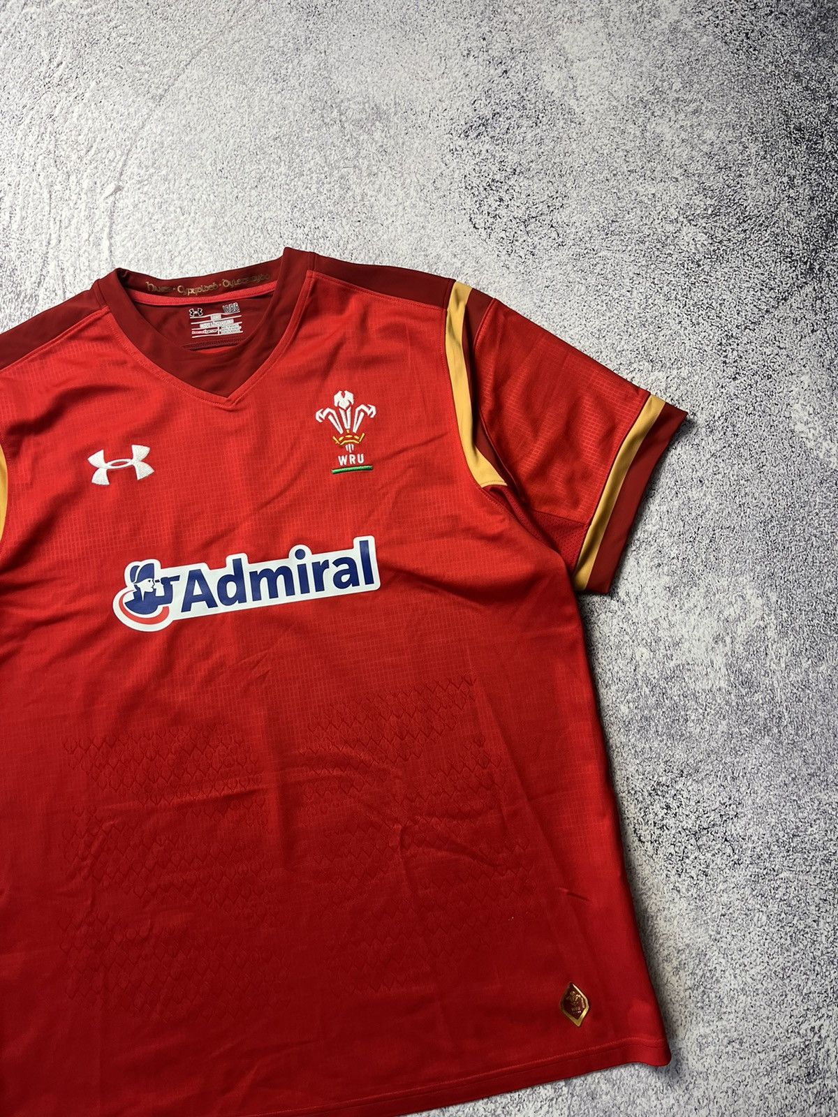 Vintage Under Armour Wales Rugby Shirt Red Admiral HeatGear Loose Size US L / EU 52-54 / 3 - 4 Thumbnail