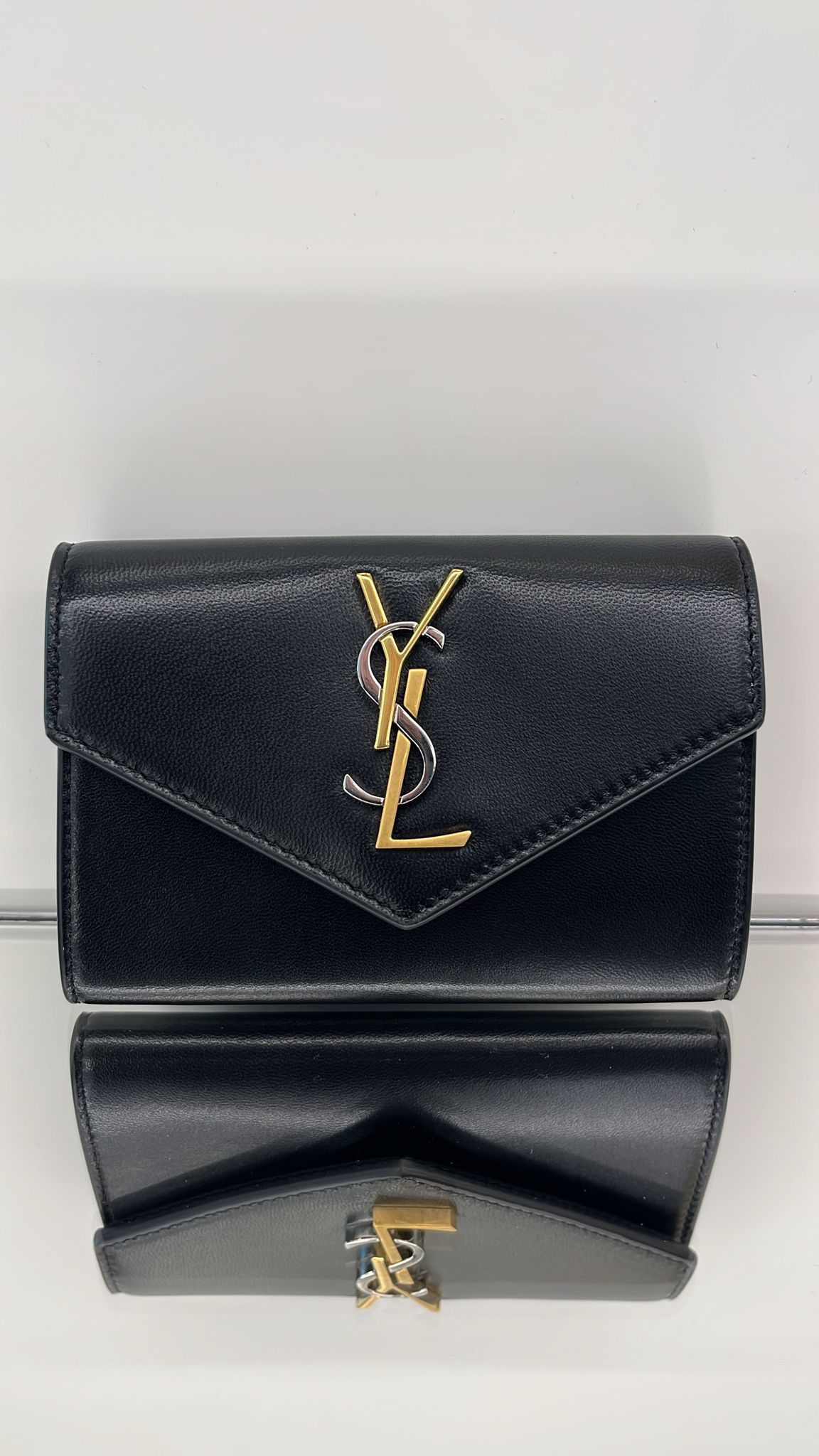 Saint Laurent Paris o1b1hav110325 Size: OS / Cassandre Small Envelope Wallet Size ONE SIZE - 1 Preview