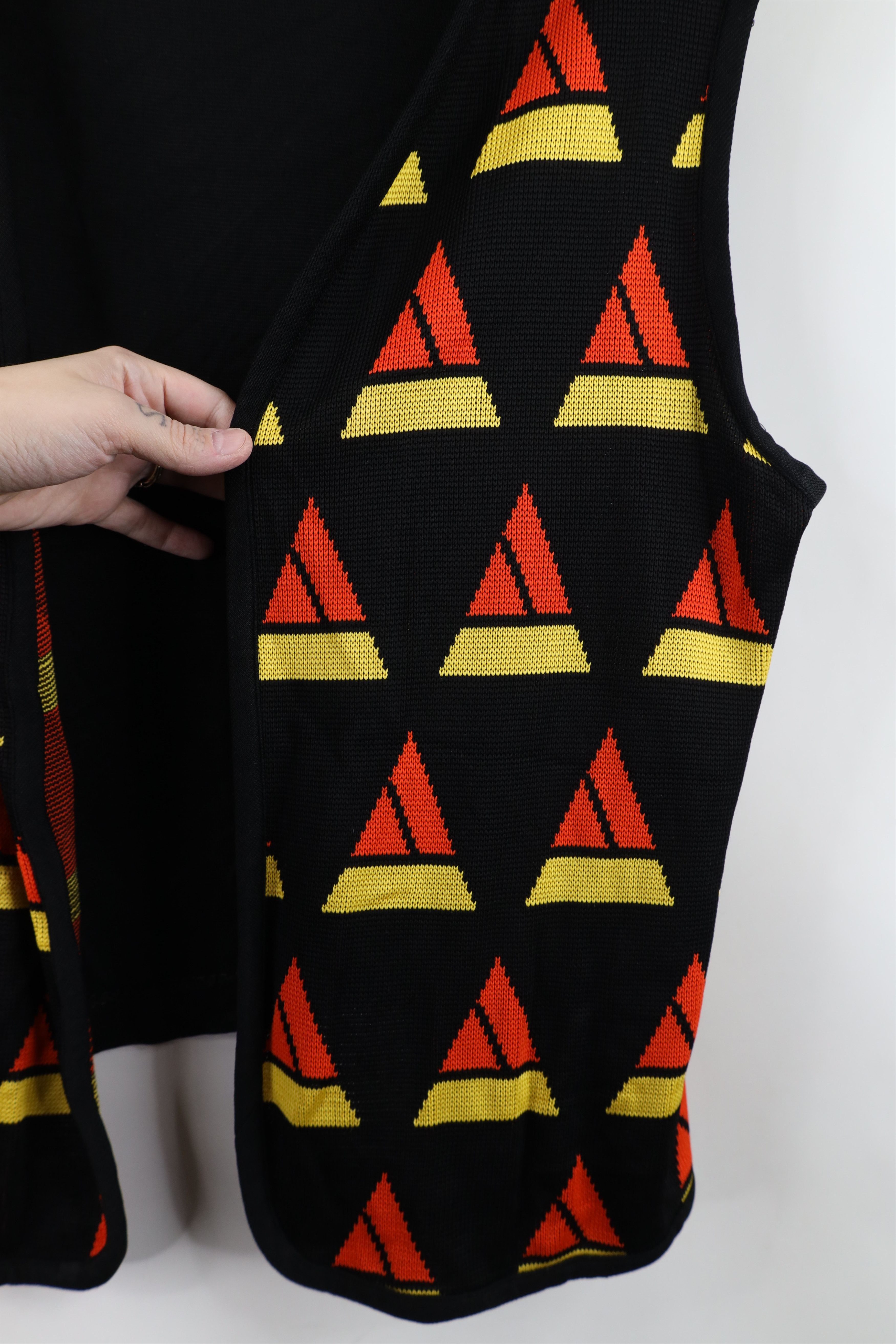 Vintage Vintage 60s 70s Streetwear Knit Open Front Sweater Vest Size L / US 10 / IT 46 - 4 Thumbnail