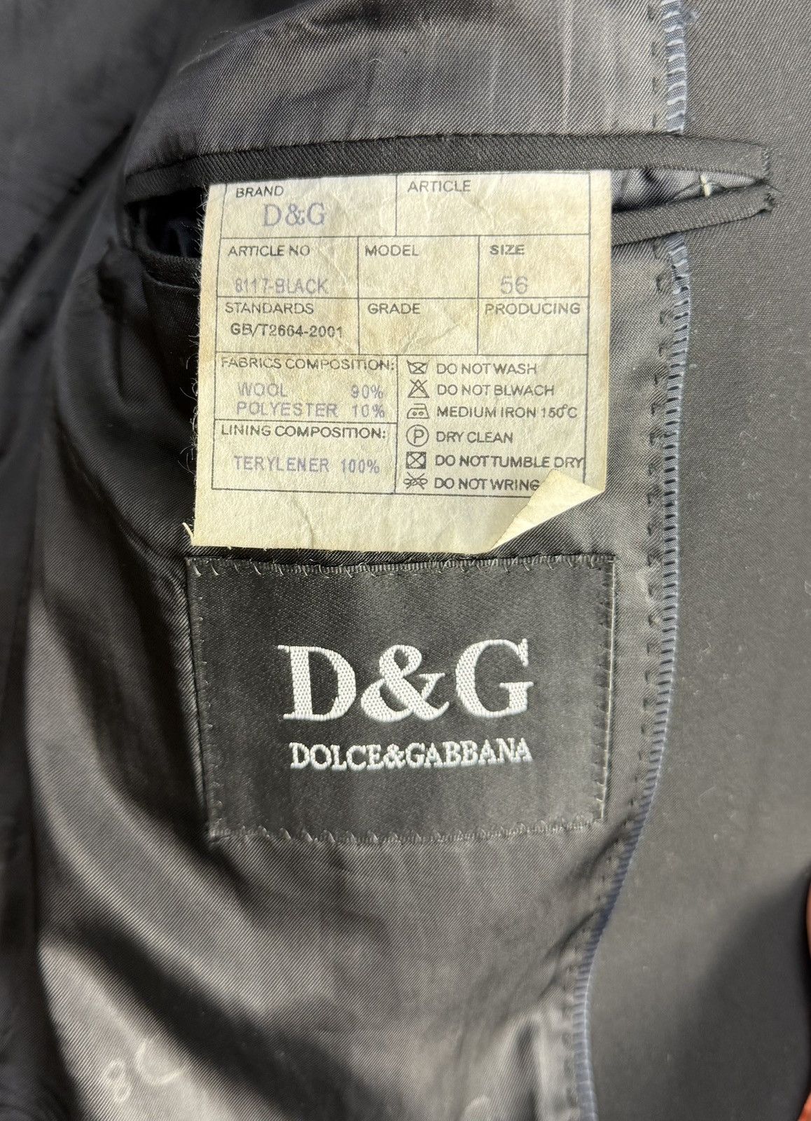 Dolce & Gabbana Elegant Dolce & Gabbana Black Jacket with Logo Buttons Size US L / EU 52-54 / 3 - 5 Thumbnail