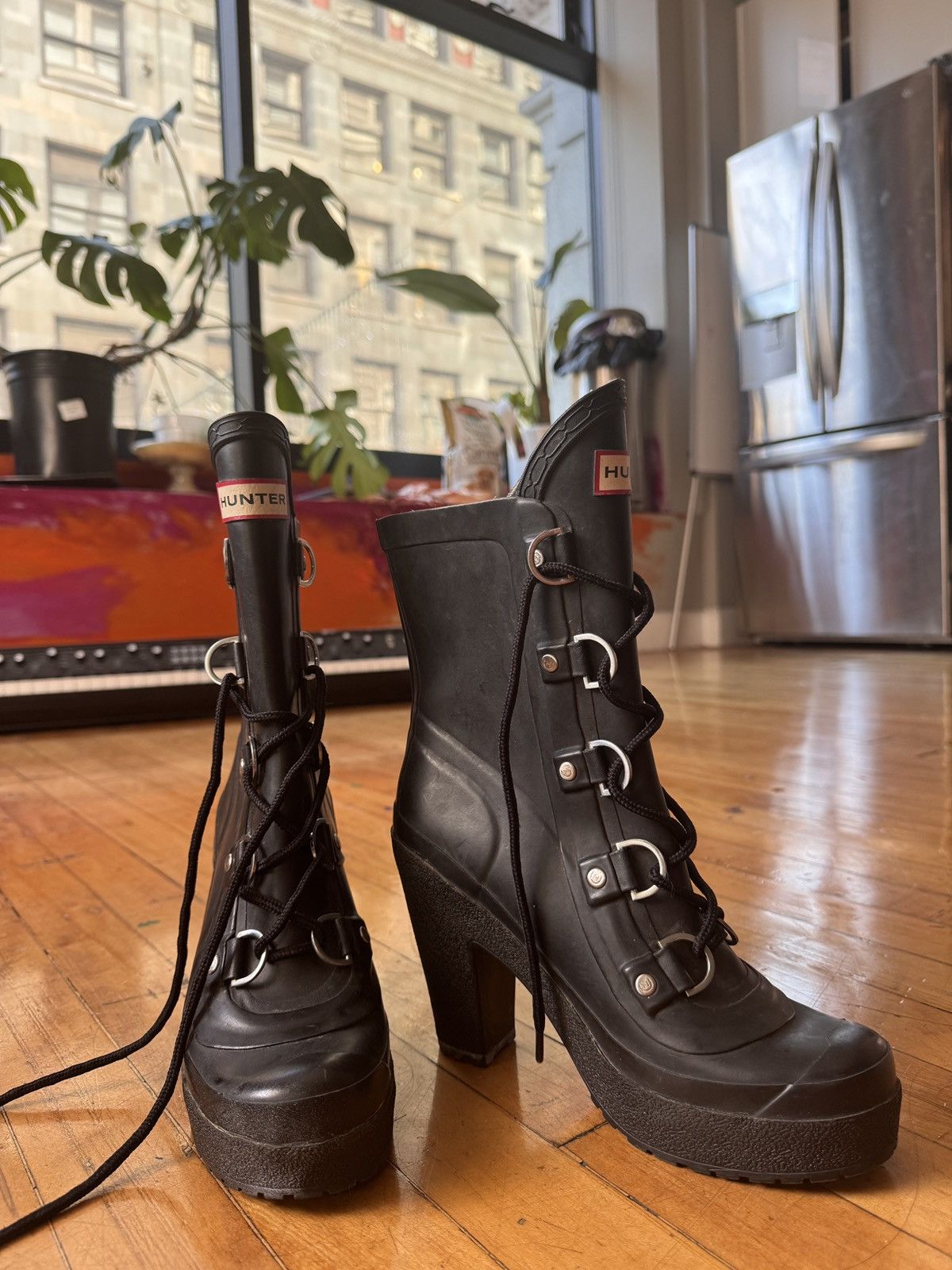 Hunter Hunter Black Leather Heeled Rainboots Size US 7 / IT 37 - 5 Thumbnail