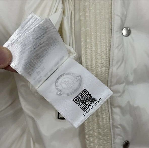 Moncler Vintage Moncler Puffer Jacket Size US XL / EU 56 / 4 - 8 Thumbnail