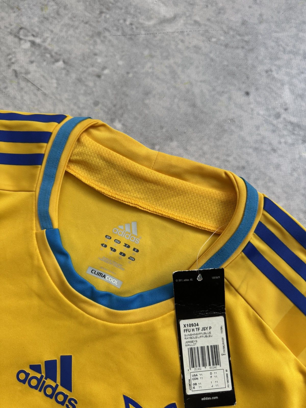 Other 🇺🇦Ukraine Jersey NWT NEW tee Football Rare Mydrik Style Size US L / EU 52-54 / 3 - 3 Thumbnail