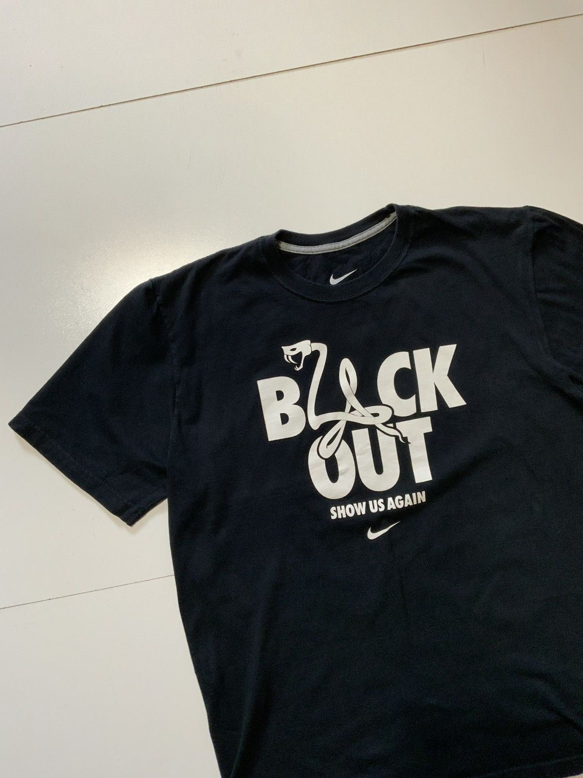 Nike Nike Black Mamba Black Out Show Us Again Kobe Bryant T-Shirt Size US XL / EU 56 / 4 - 5 Thumbnail
