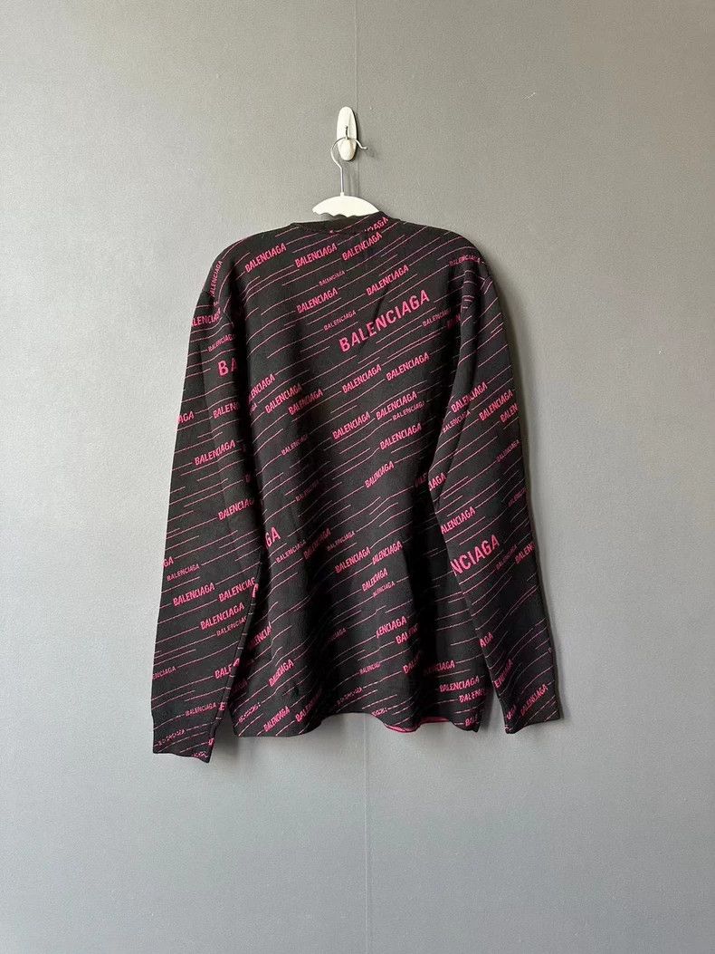 Balenciaga Balenciaga Black powder bullet screen sweater Size US L / EU 52-54 / 3 - 2 Thumbnail