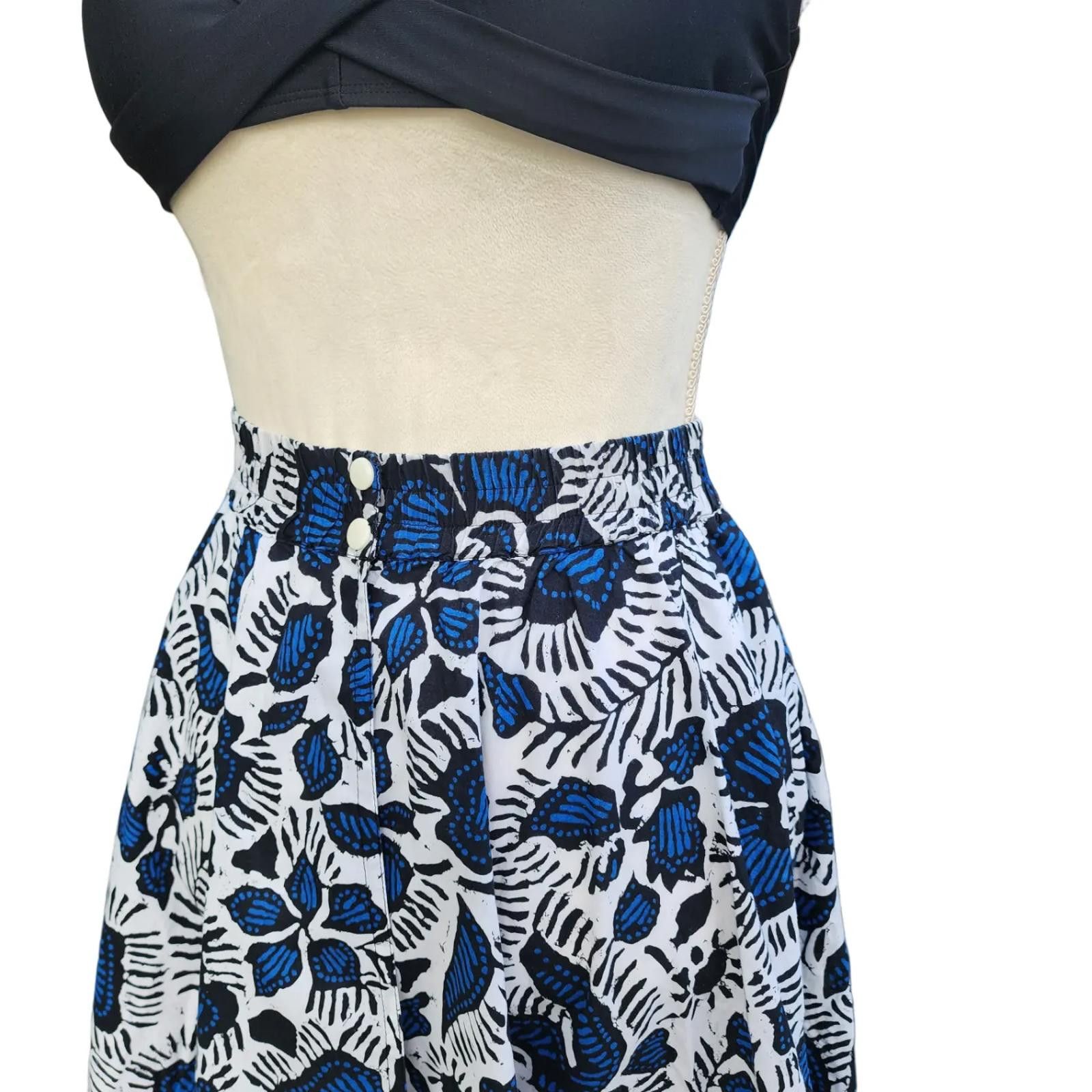 Designer Floral Print Skirt Beach Cover-Up. Small NWOT Size ONE SIZE - 6 Thumbnail