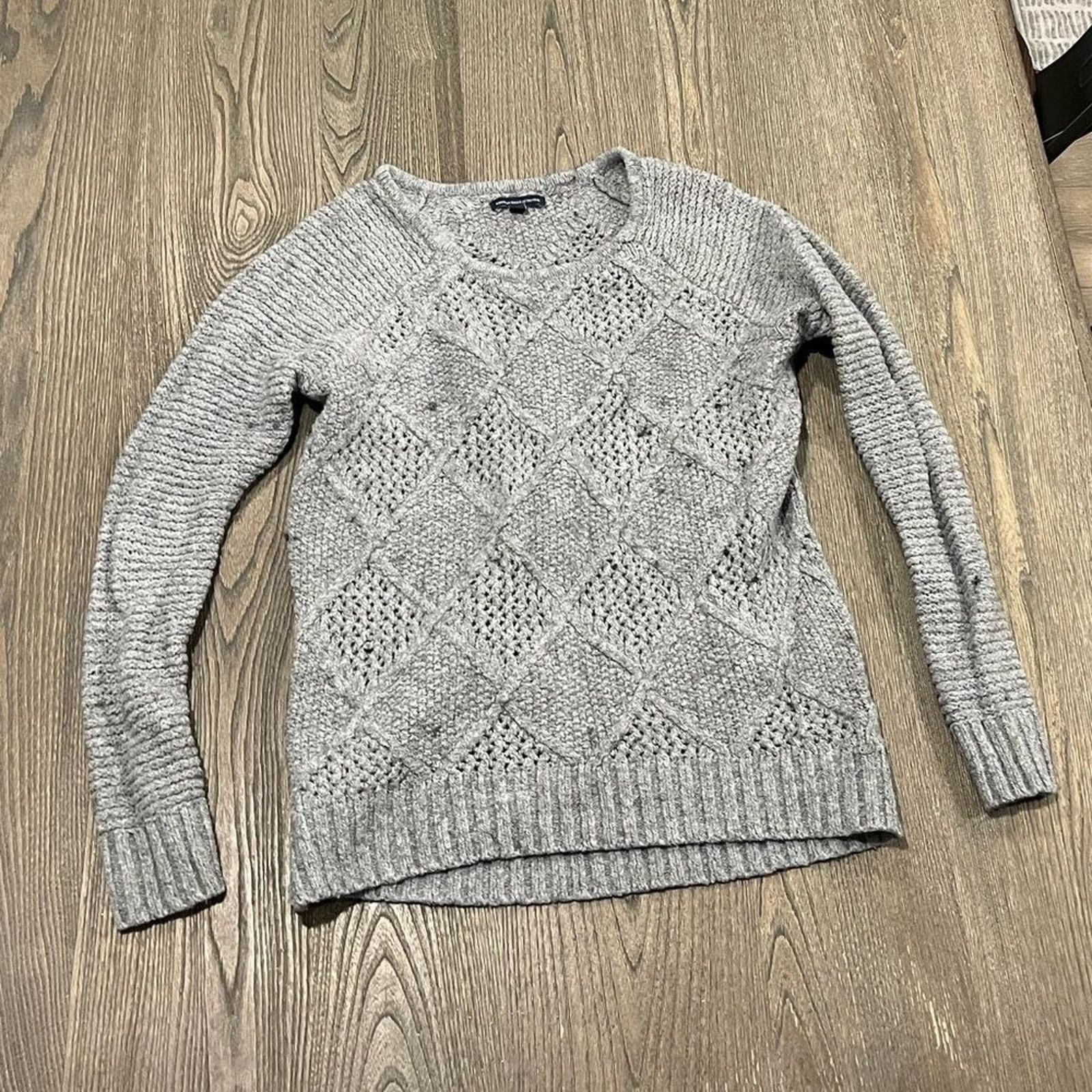 American Eagle Outfitters American Eagle Cotton Wool Knit Gray Long Sleeve Sweater Size S / US 4 / IT 40 - 1 Thumbnail