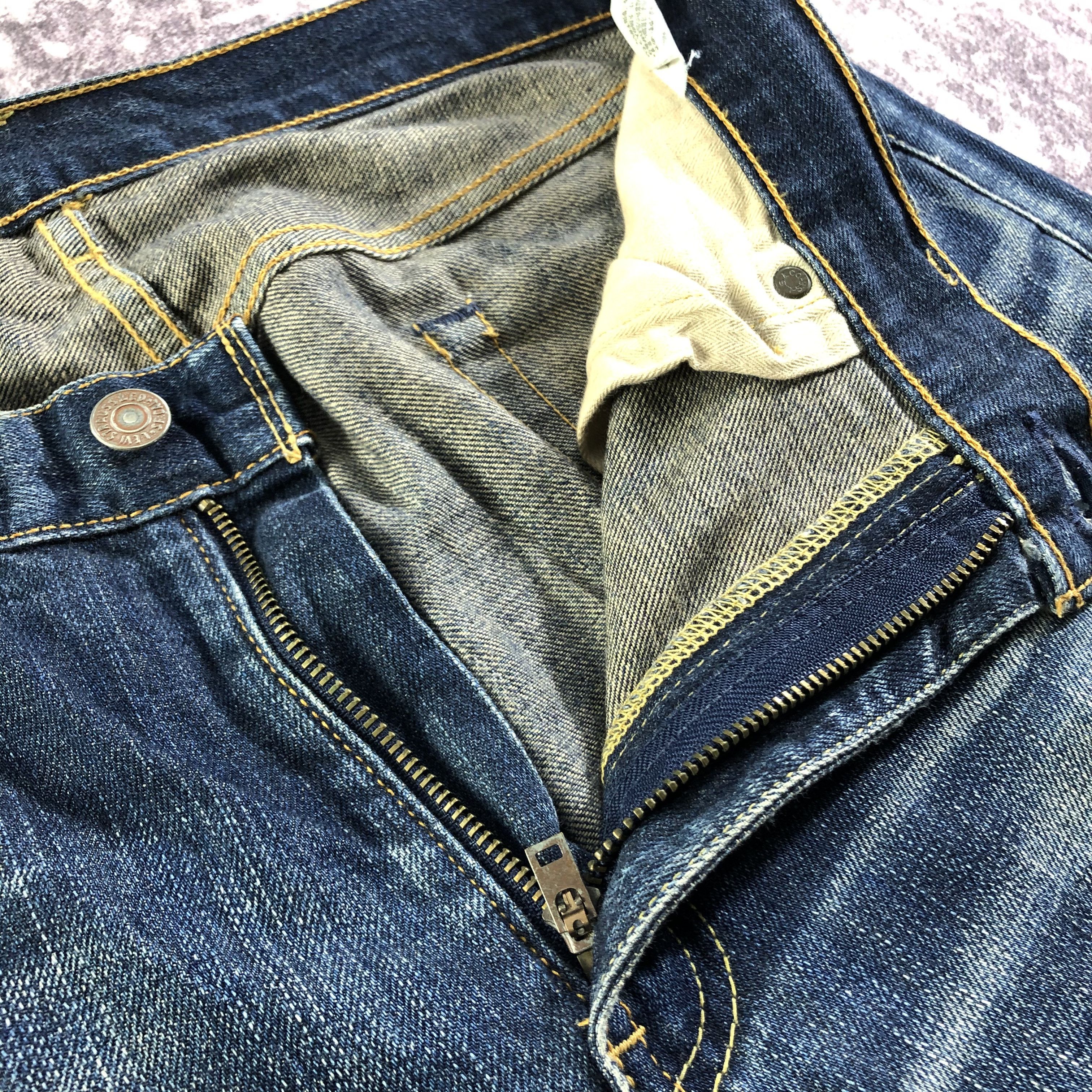 Levi's × Vintage Vintage Blue Wash Levis 505 Jeans-JM3304 Size US 35 - 8 Thumbnail