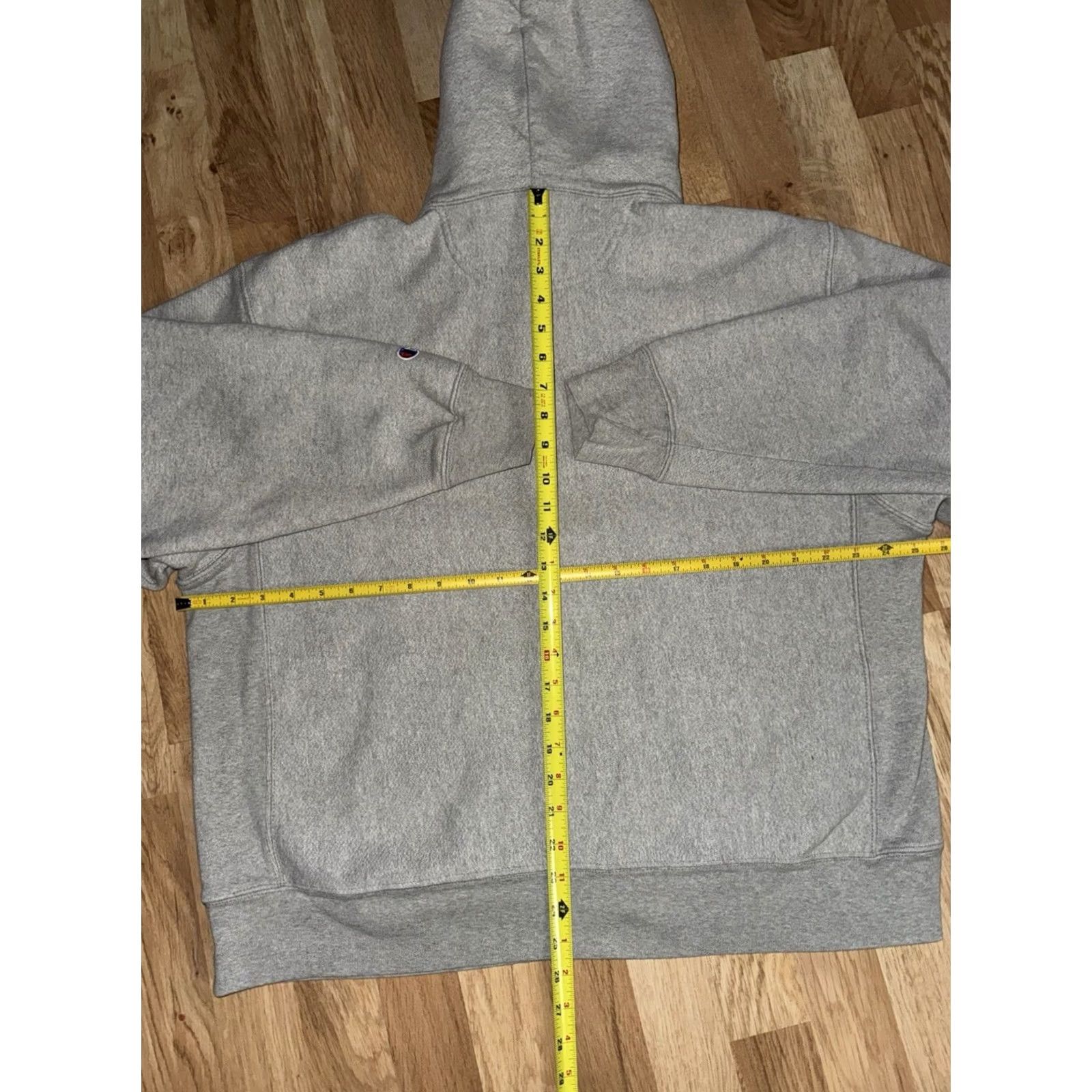 Champion VINTAGE Champion Reverse Weave Gray Hoodie Mens LG Crew Neck Pullover Graphic Print 90s College University School Sports Size US L / EU 52-54 / 3 - 5 Thumbnail