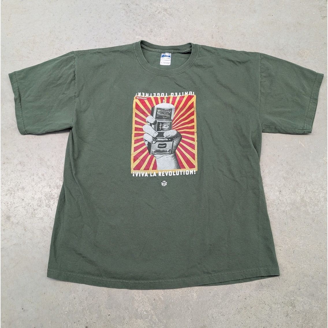 Gildan × Sony × Vintage 2000s Konami Gaming Advantage Revolution Slots t-shirt Size US XL / EU 56 / 4 - 1 Thumbnail