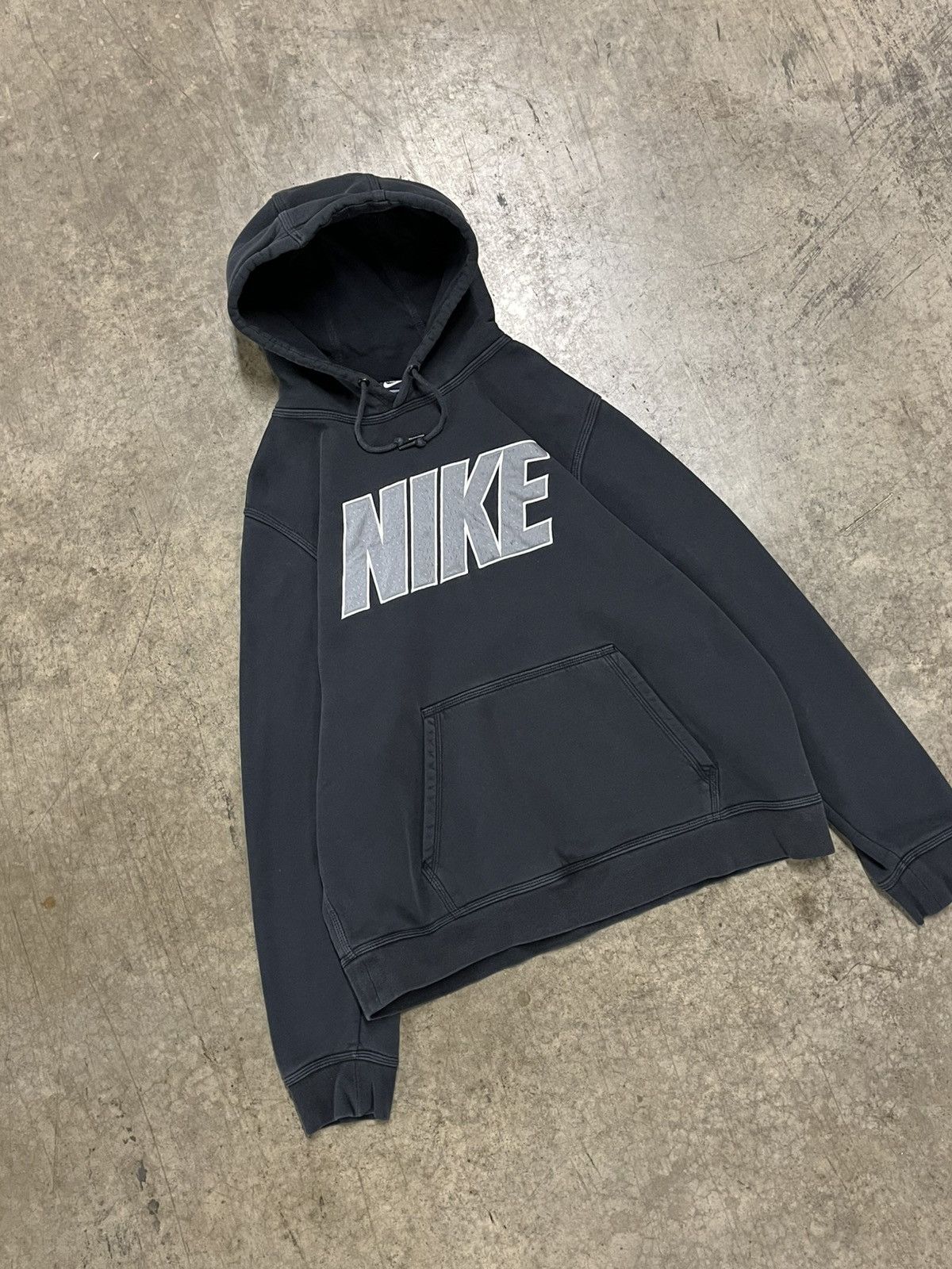 Nike × Vintage Vintage Nike spell out hoodie streetwear hype rare y2k Size US L / EU 52-54 / 3 - 1 Thumbnail