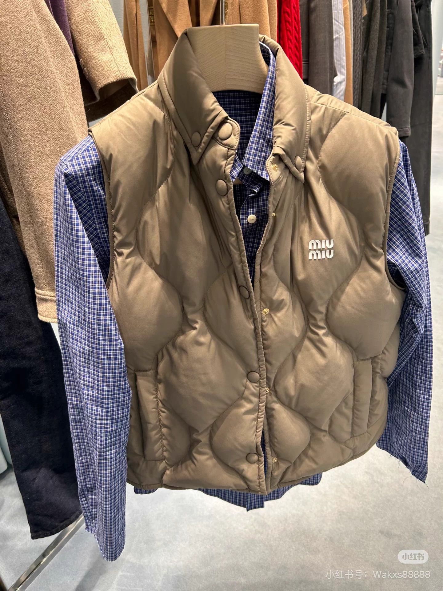 Miu Miu MIU MIU 25ss down vest 38 Like new Size S / US 4 / IT 40 - 7 Thumbnail