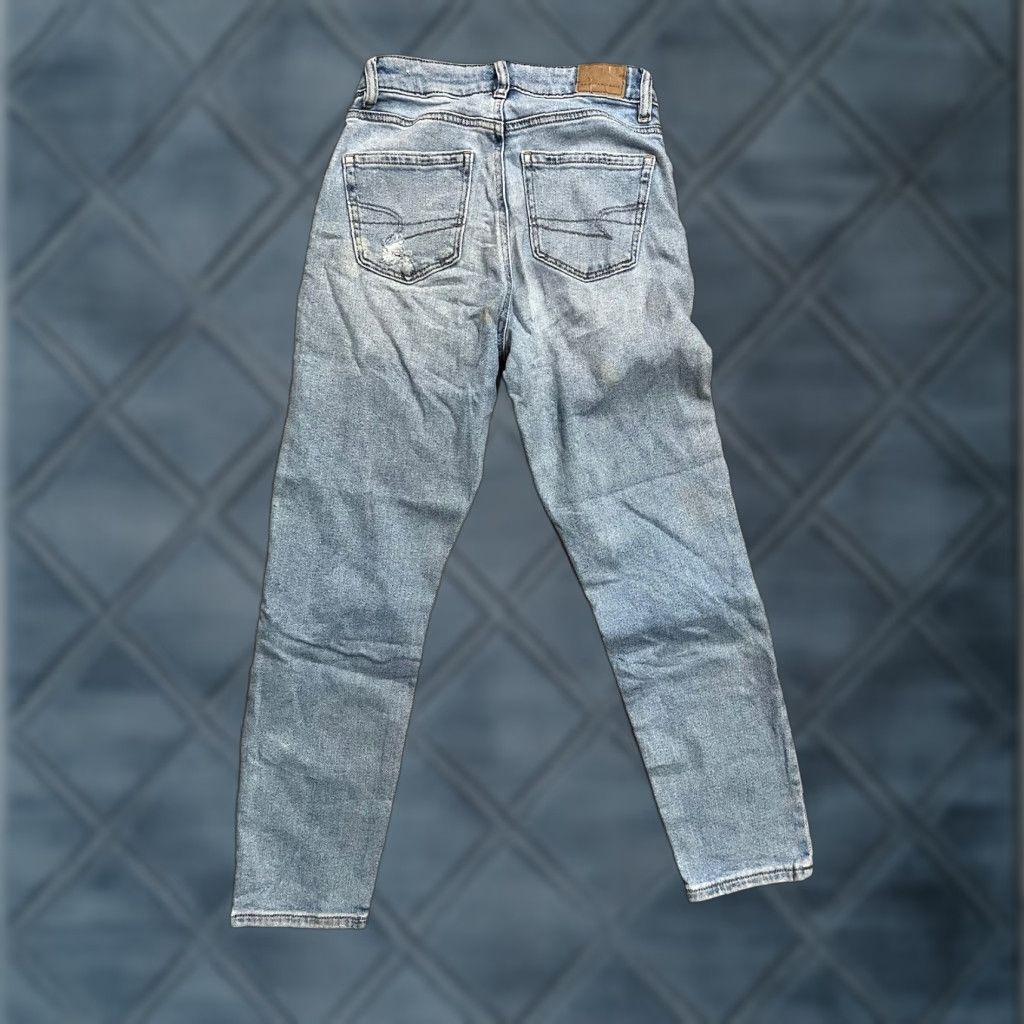 American Eagle Outfitters American Eagle Jeans Size 0 Short Blue Mom Jean Tapered Leg Stretch Denim 90s Womens Size 25" / US 0 / IT 36 - 1 Thumbnail