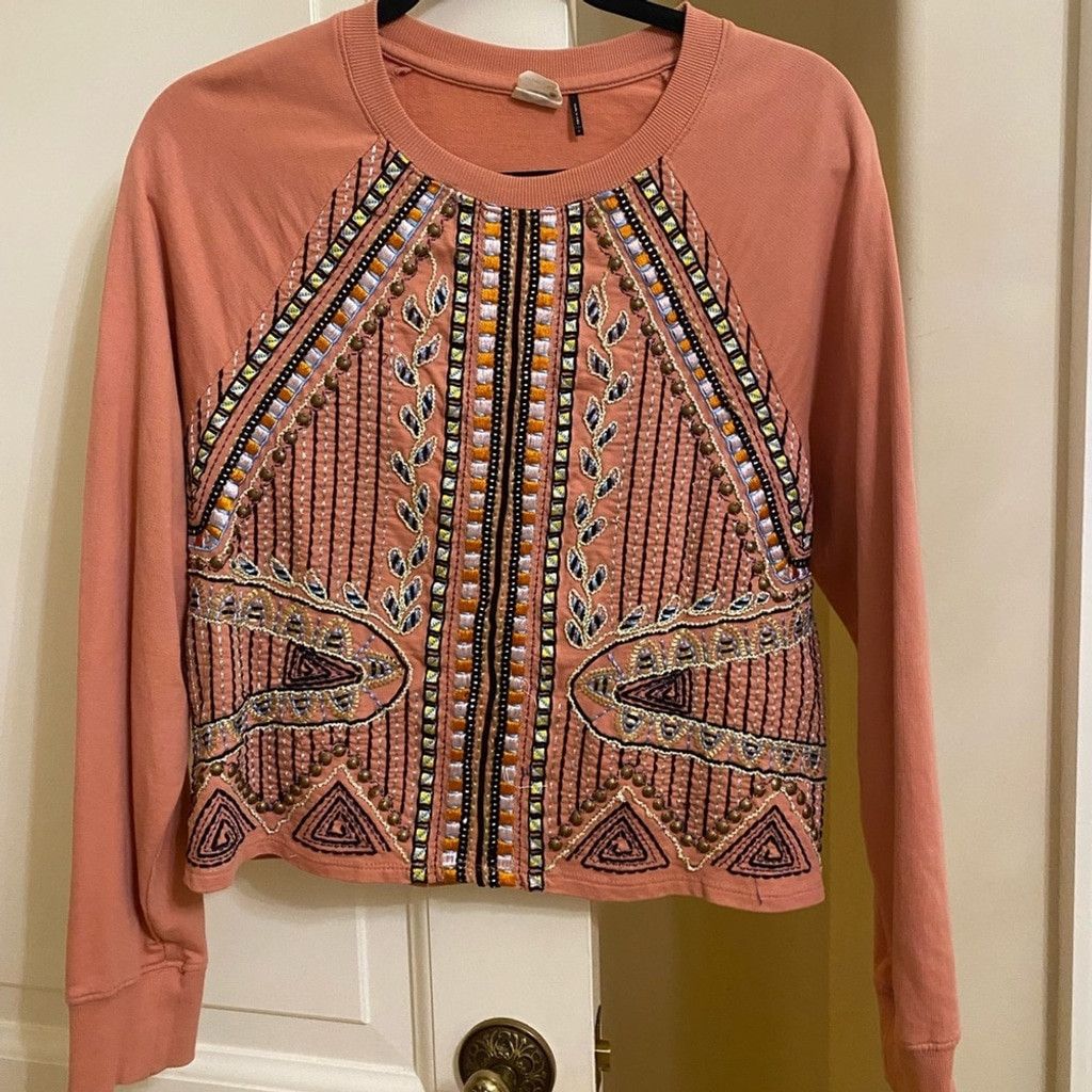 Anthropologie Anthropologie Akemi + Kin Beaded Rose Sweatshirt Size S / US 4 / IT 40 - 2 Thumbnail