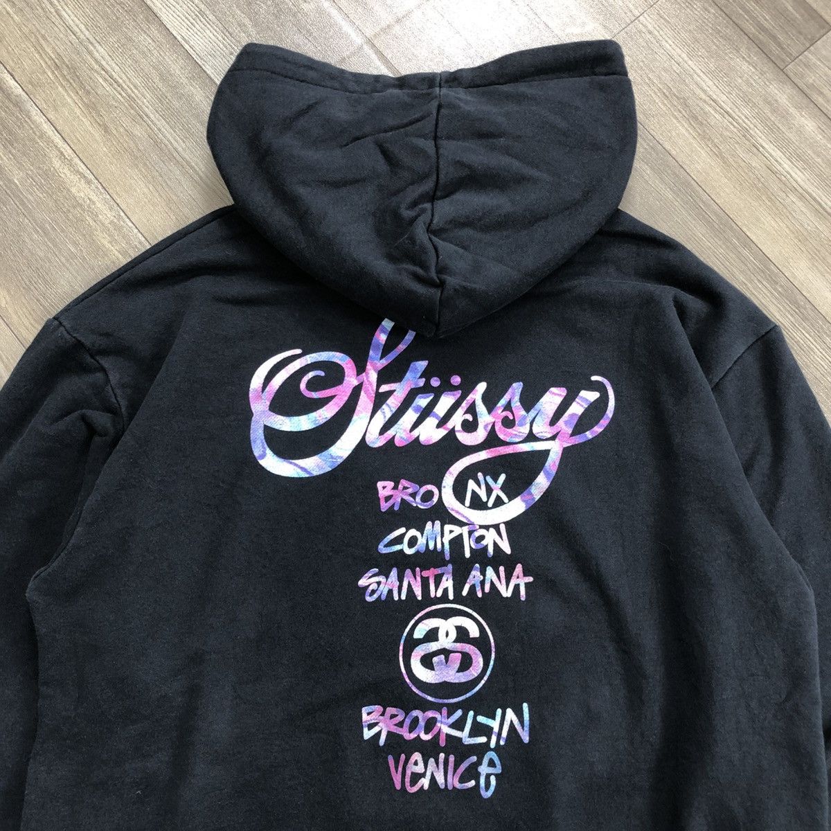 Stussy × Vintage Vintage Stussy Holographic World Tour Galaxy Hoodie Size US M / EU 48-50 / 2 - 9 Thumbnail