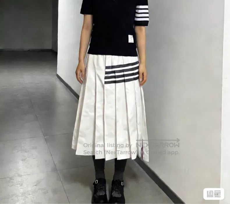 Thom Browne Thom Browne Pleated Skirt Half Size 25" / US 0 / IT 36 - 3 Thumbnail