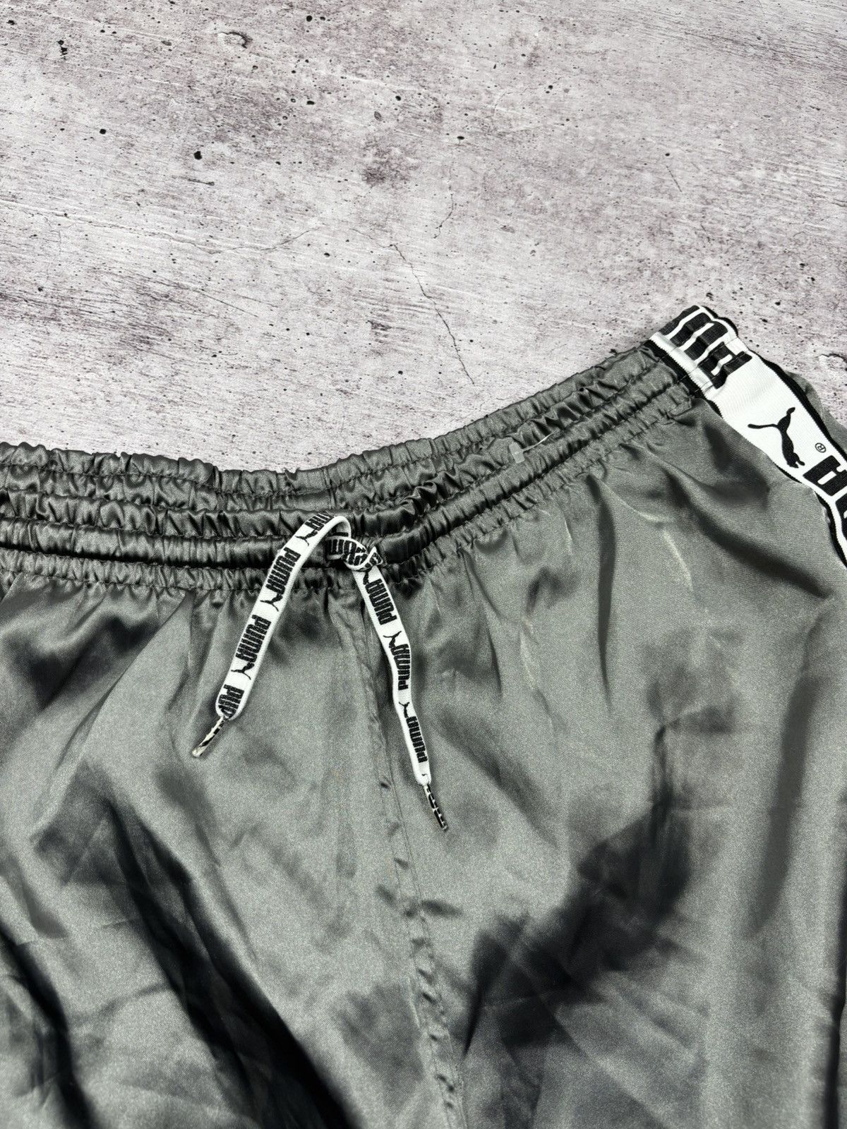 Puma × Vintage Puma with lamps shorts size XXL Size US 38 / EU 54 - 2 Thumbnail