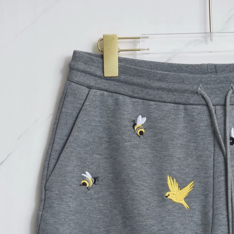 Thom Browne Thom browne size 1 Bee Bird Embroidered Shorts Size US 28 / EU 44 - 2 Thumbnail