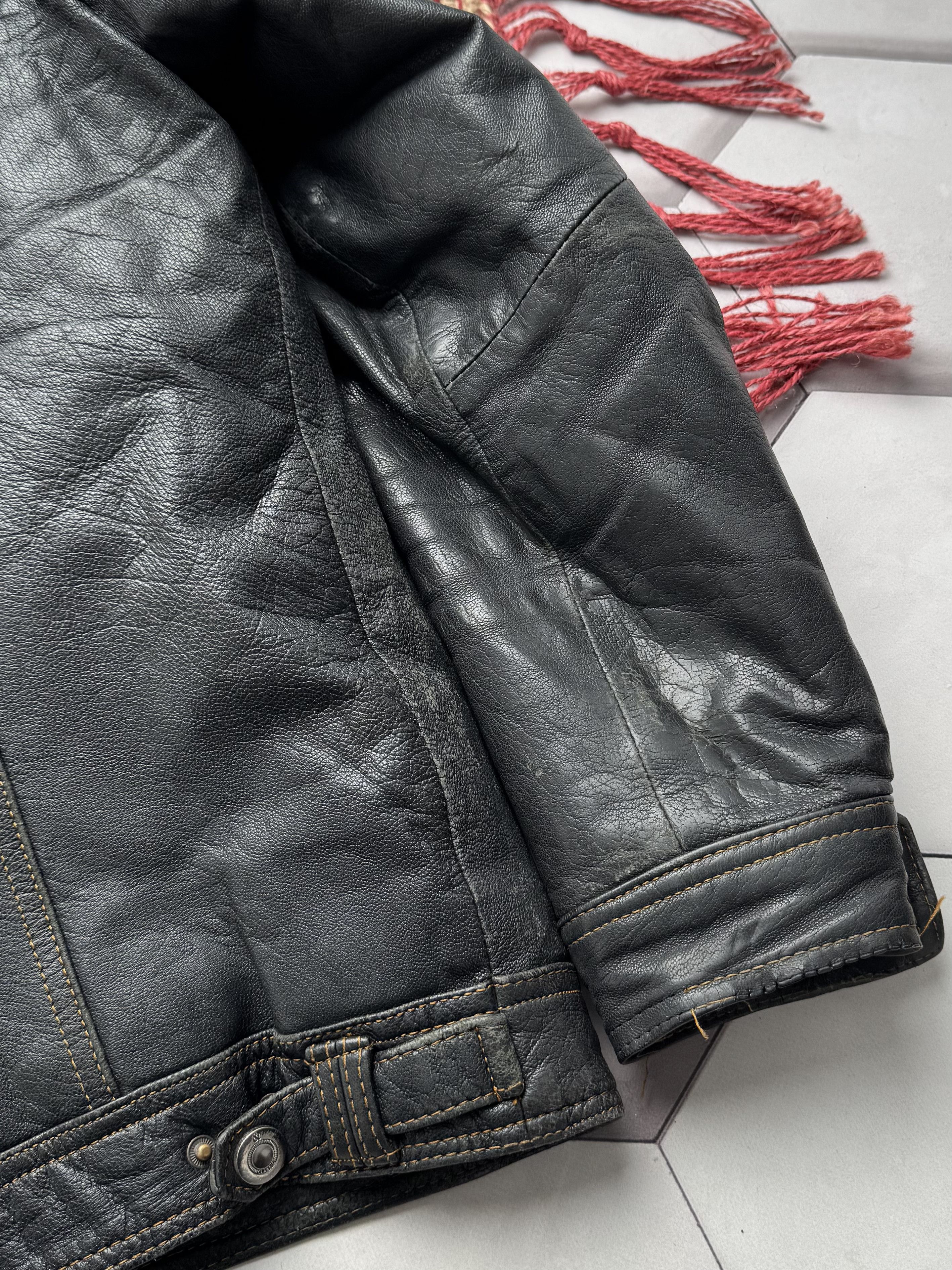 Vintage Vintage Leather Bomber Thrashed Jacket Size US XL / EU 56 / 4 - 20 Thumbnail