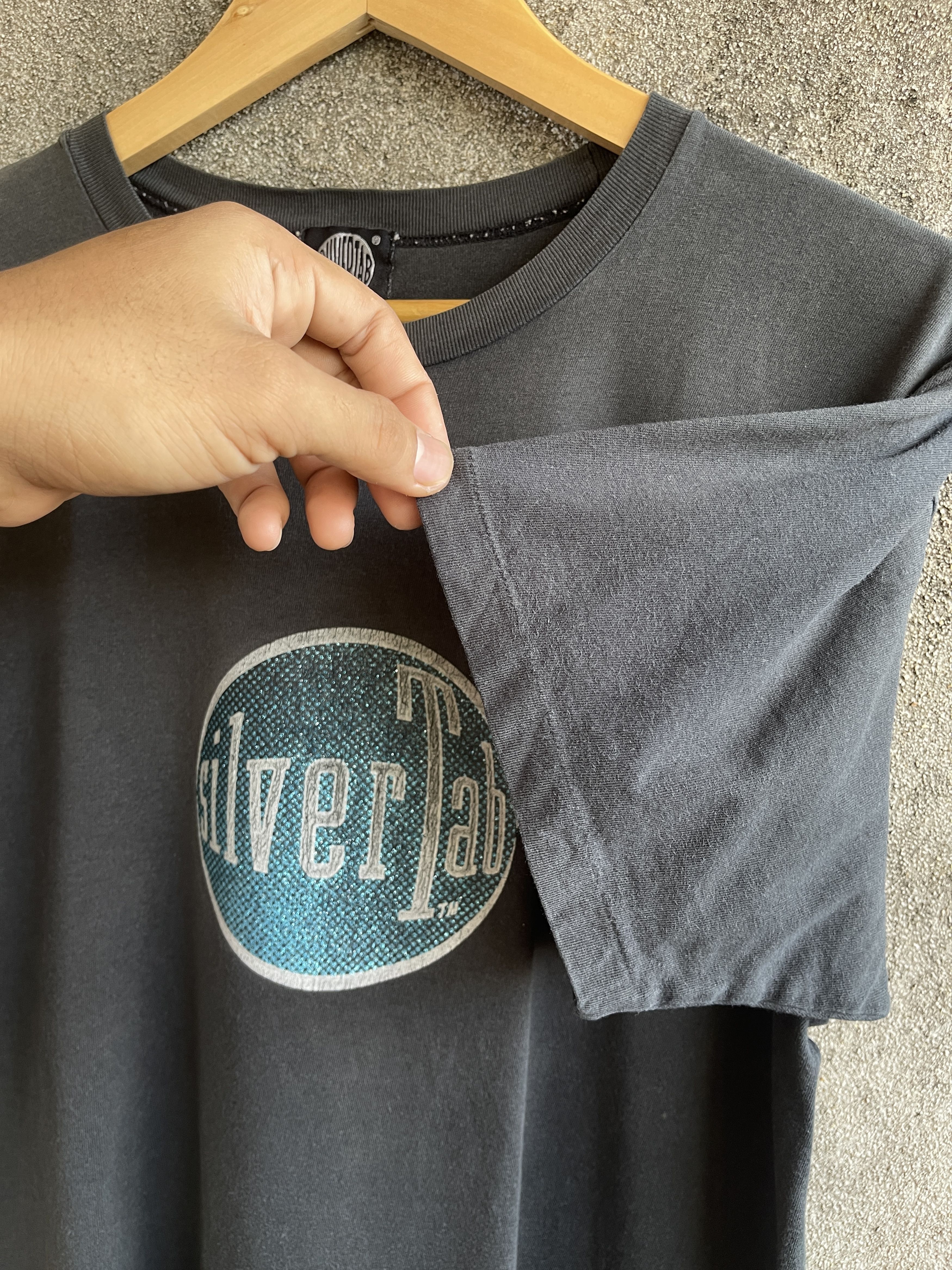 Levi's Vintage 90s🔥Levi’s SilverTab🔥Circle Logo Sun Faded Tee Size US L / EU 52-54 / 3 - 5 Thumbnail