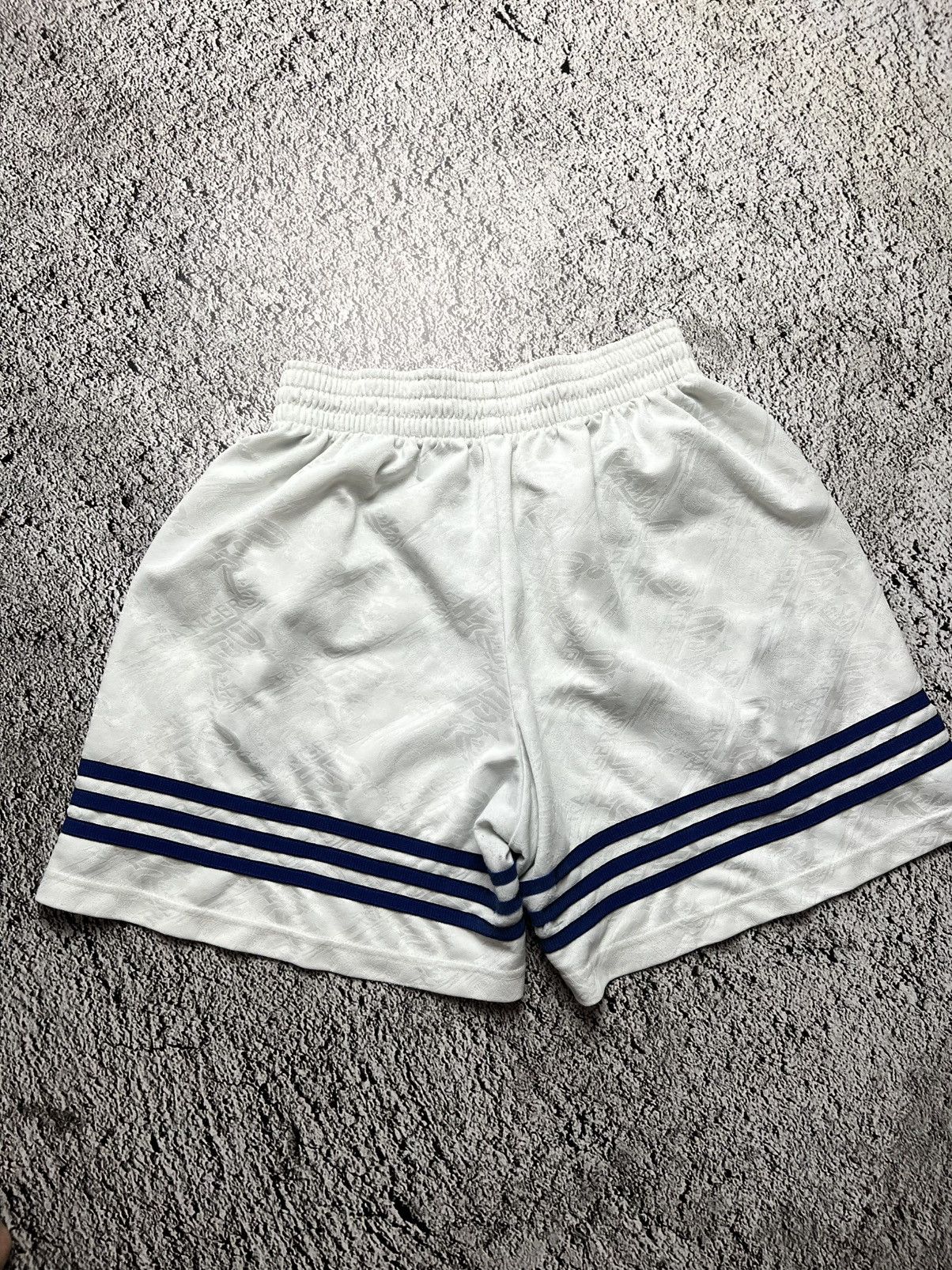 Adidas 1994-1996 Glasgow Rangers rare adidas shorts Size US 34 / EU 50 - 6 Thumbnail