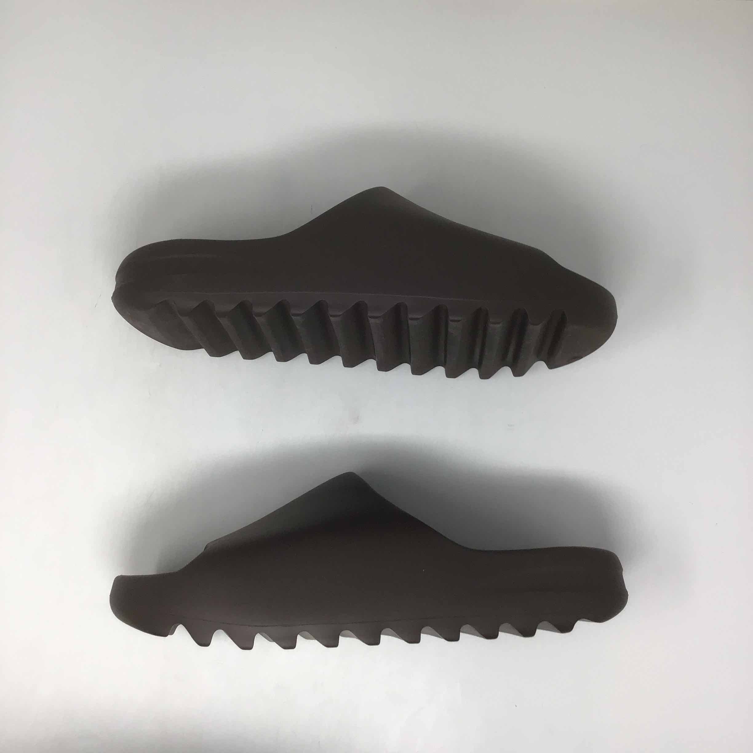 Yeezy Slides Soot 2021