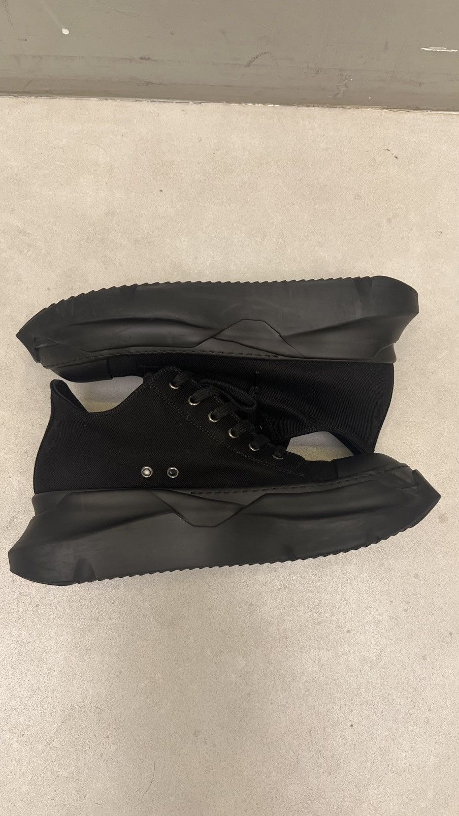 Rick Owens Rick owens drkshdw abstract low top sneaker ramones sz43 Size US 10 / EU 43 - 6 Thumbnail