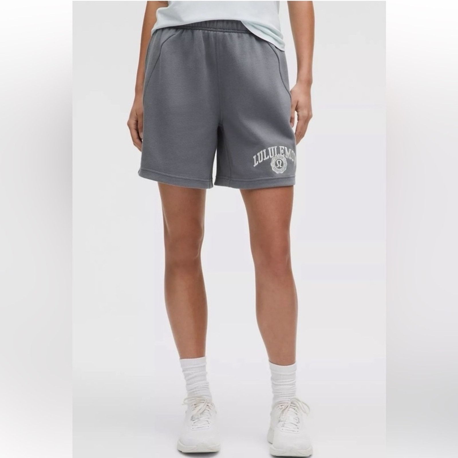 Lululemon Lululemon Scuba Mid-Rise Oversized Short 7" Grey NWT S Size 28" / US 6 / IT 42 - 1 Thumbnail