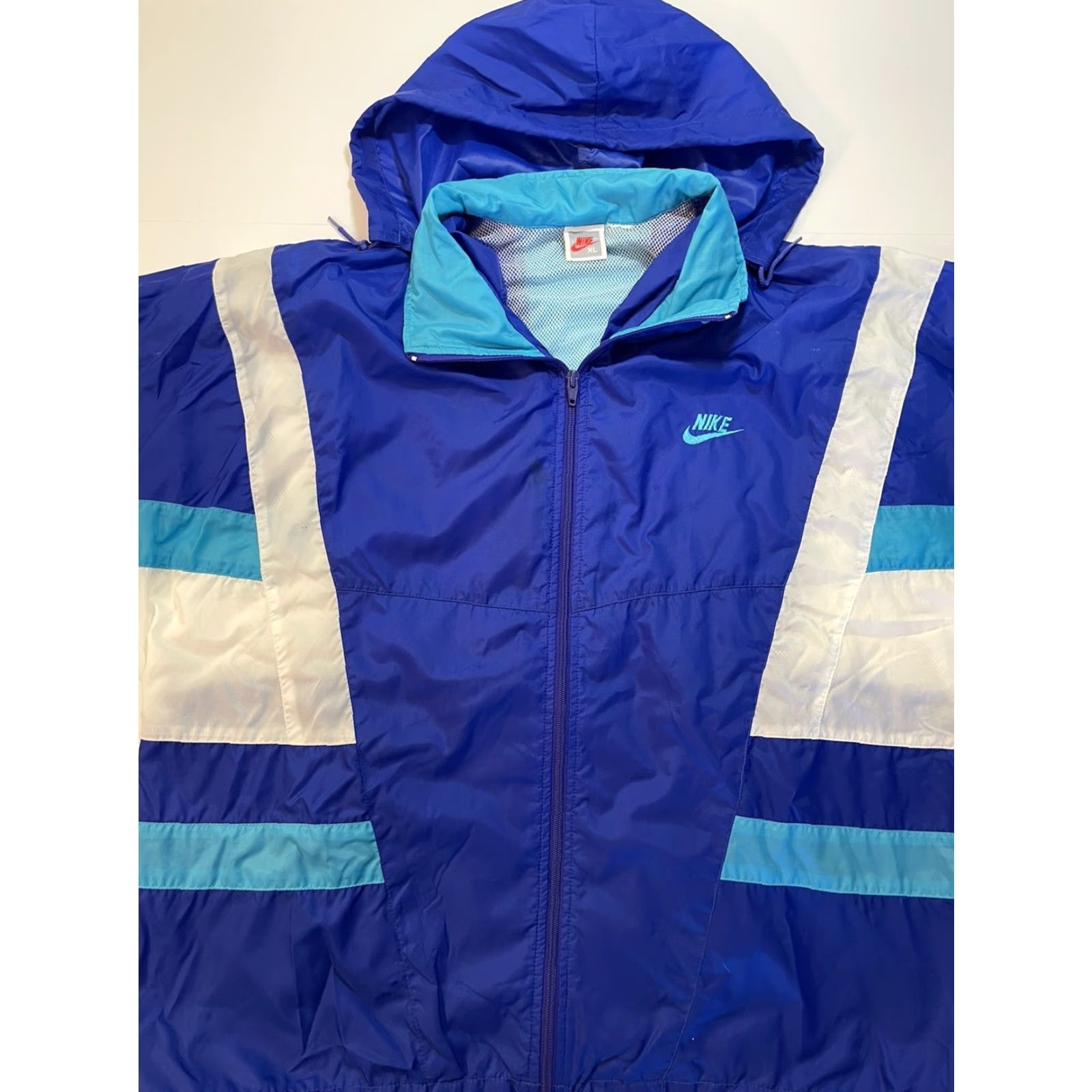 Nike VINTAGE Nike Mens 90s Spell Out Swoosh Windbreaker Jacket XL Blue Size US XL / EU 56 / 4 - 2 Thumbnail