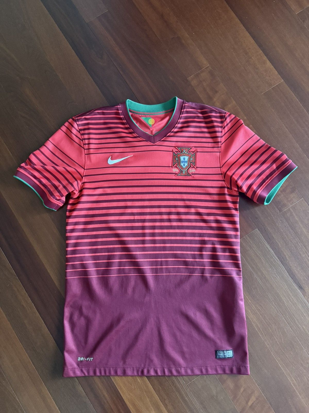 Nike 2014 Nike Portugal jersey Size US S / EU 44-46 / 1 - 1 Thumbnail