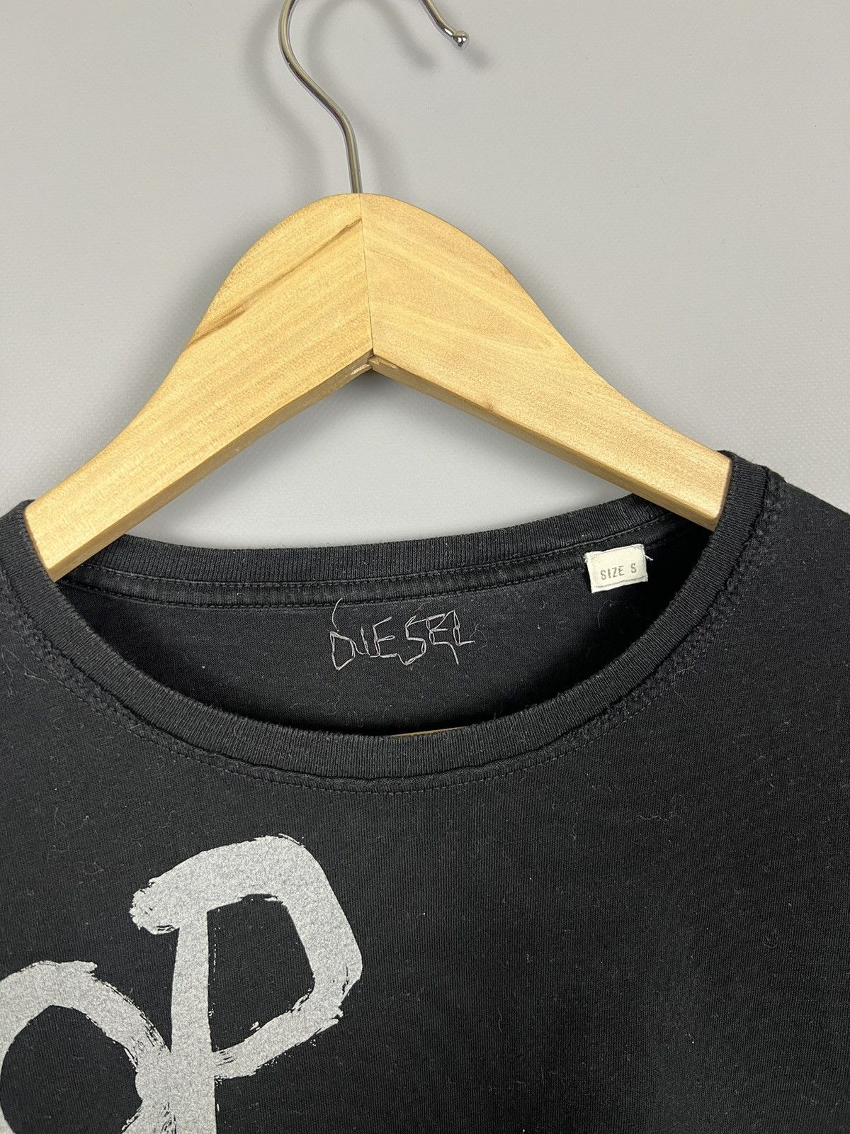 Diesel (S) Diesel “stop look a me” Long Sleeve T-Shirt big logo Size US S / EU 44-46 / 1 - 3 Thumbnail
