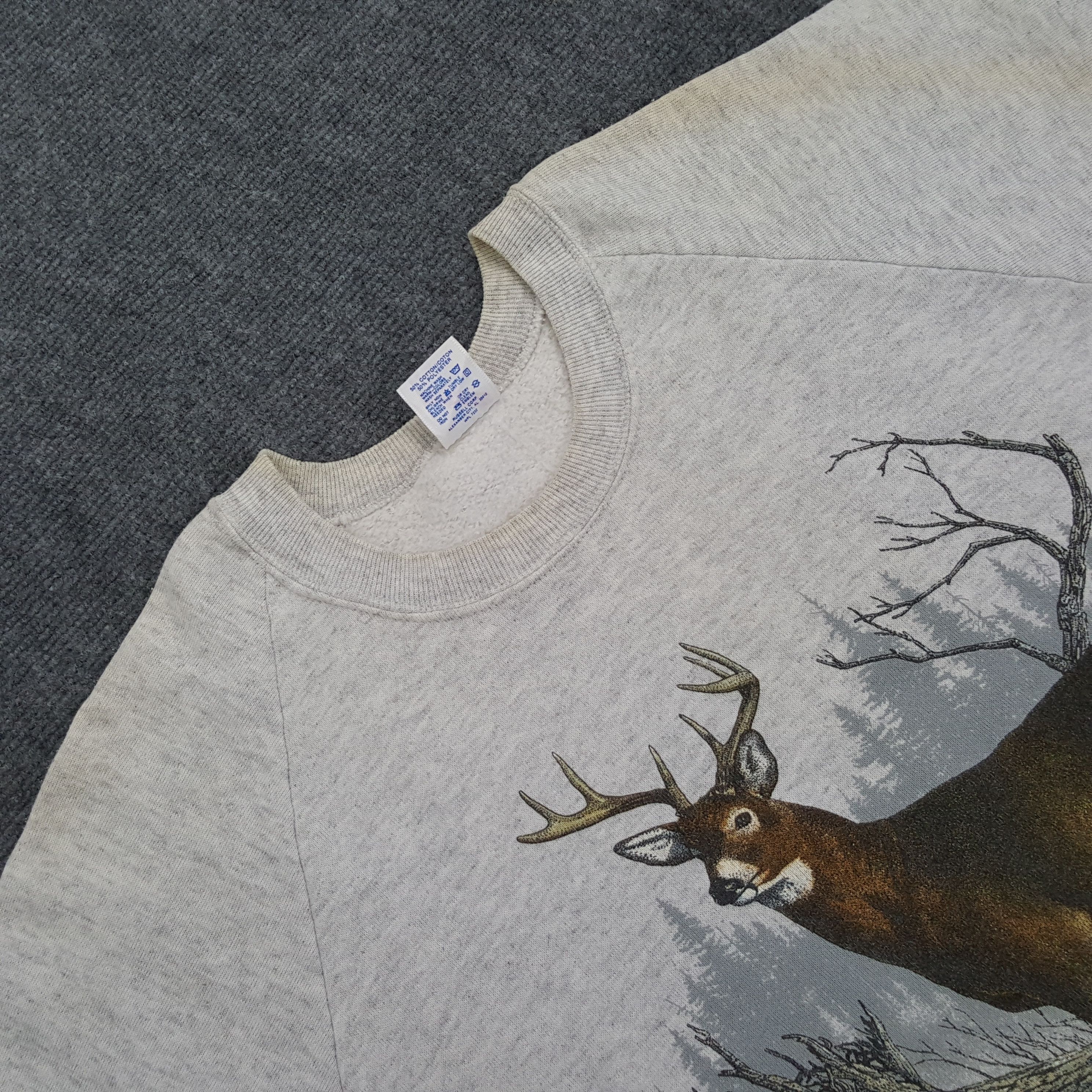 Vintage Vintage 90's Hunting American Art Deer Sweatshirt Size US L / EU 52-54 / 3 - 4 Thumbnail