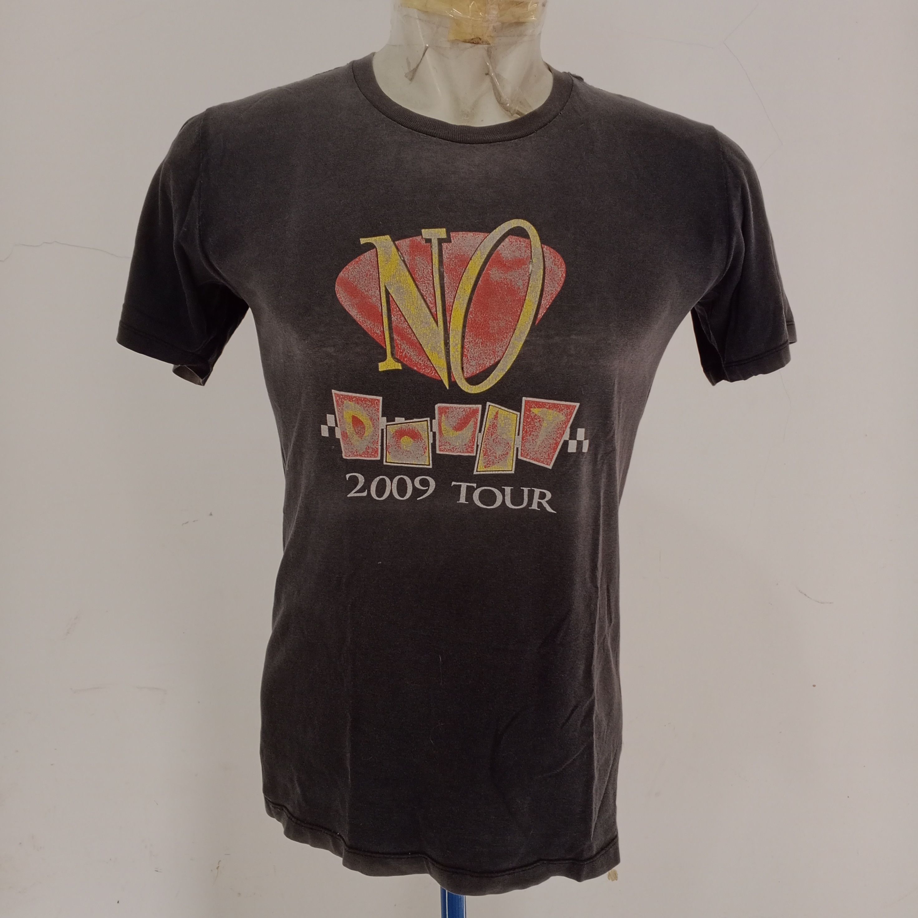 2024 Vintage year 2000 No Doubt Tour Shirt *rare*