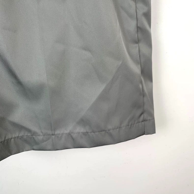 Prada Prada Gray triangle zipper casual shorts 2501-Nextarrow Size US 32 / EU 48 - 4 Thumbnail