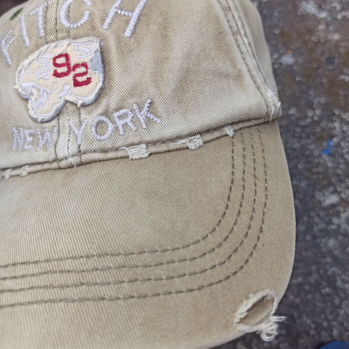 Abercrombie & Fitch Sick distressed wash hat by abercombie new york Size ONE SIZE - 14 Thumbnail
